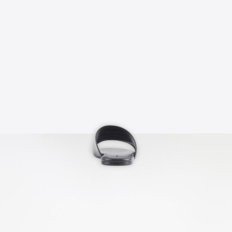 BALENCIAGA Oval BB Mule Sandal outlook