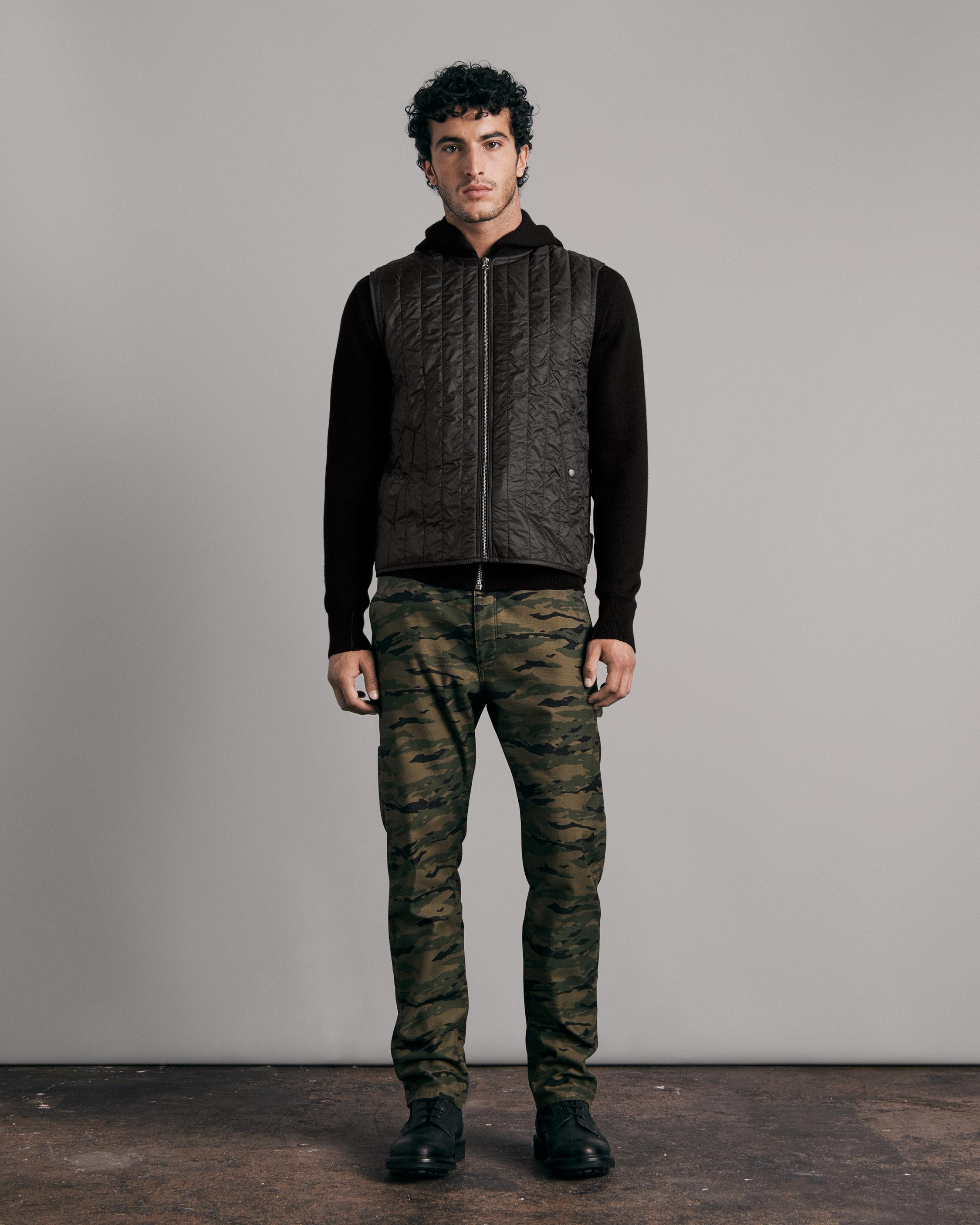 Quilted Asher Nylon Vest
Slim Fit Vest - 2