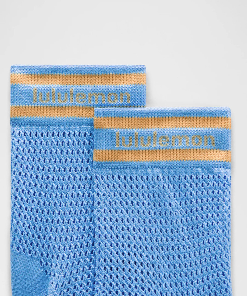 lululemon Unisex Open Knit Quarter Socks outlook