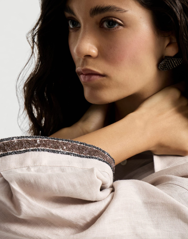 Linen shirt with dazzling cuffs 4