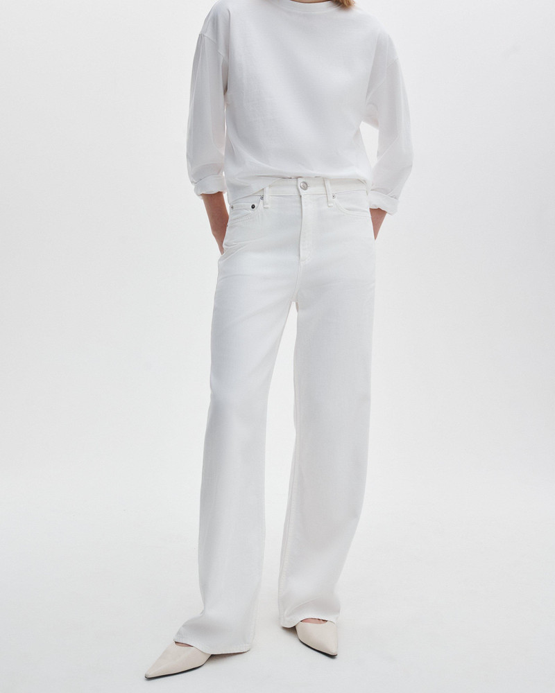 rag & bone Featherweight Logan Wide-Leg Jeans
Featherweight Denim outlook