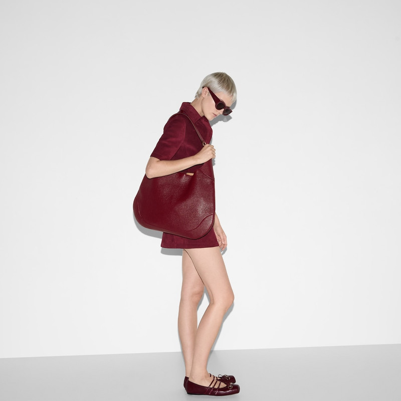 Gucci B medium shoulder bag 3