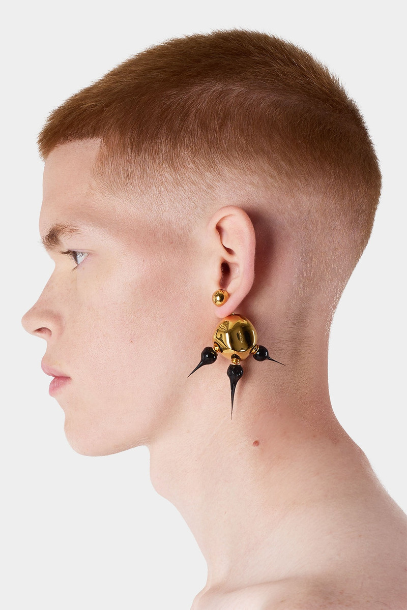 SUNNEI SPIKE RUBBERIZED ROUND EARRINGS / gold / black outlook