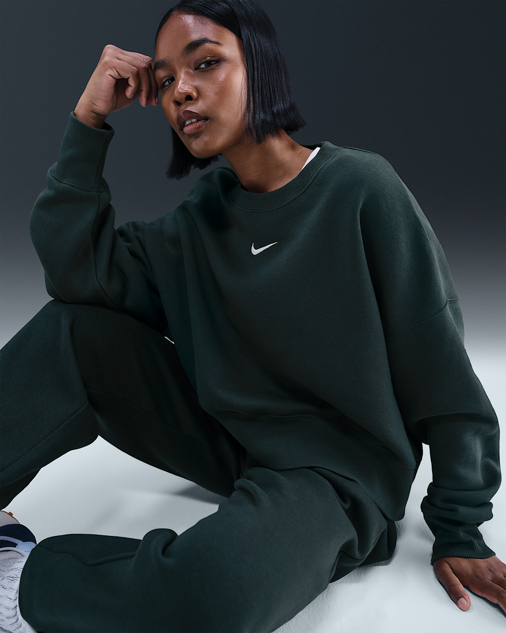 Nike Sportswear Phoenix Fleece Women's Over-Oversized Crew-Neck Sweatshirt - 3