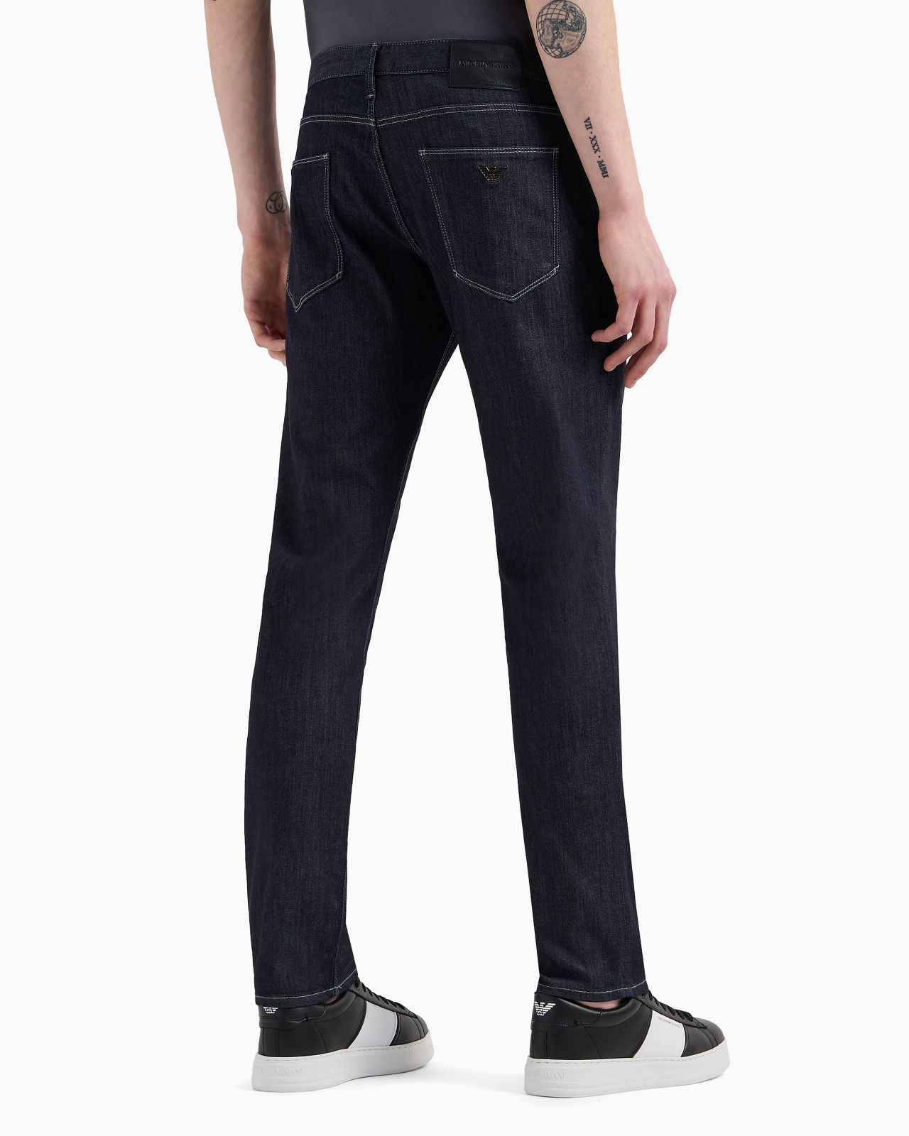 J06 WORN-EFFECT WASH, SLIM-FIT, 8 OZ DENIM JEANS - 3
