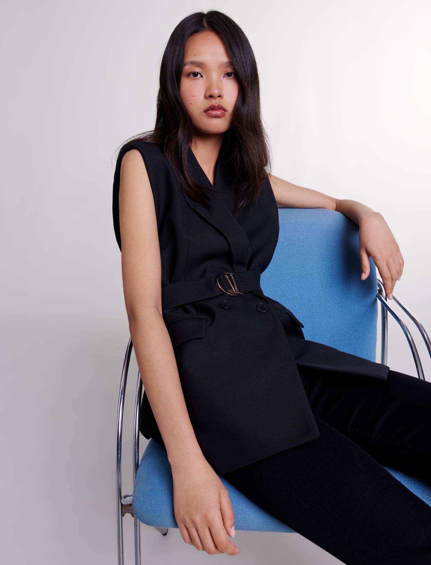 Sleeveless suit jacket - 8