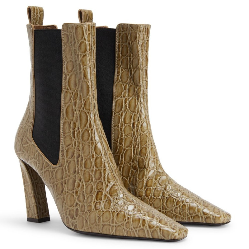 Giuseppe Zanotti Janiee Beatles outlook