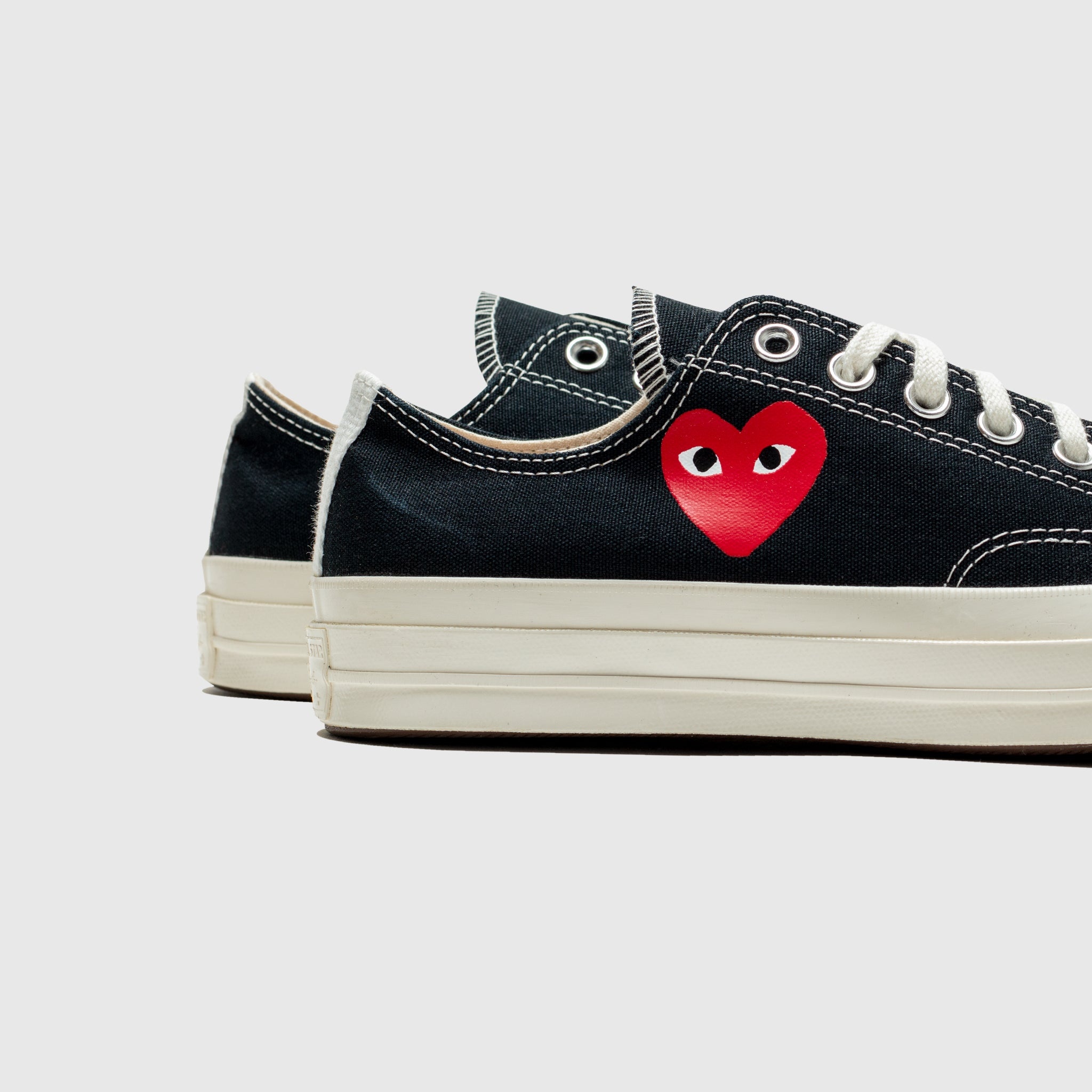 CHUCK TAYLOR ALL-STAR '70 LOW "BLACK SINGLE HEART" - 5