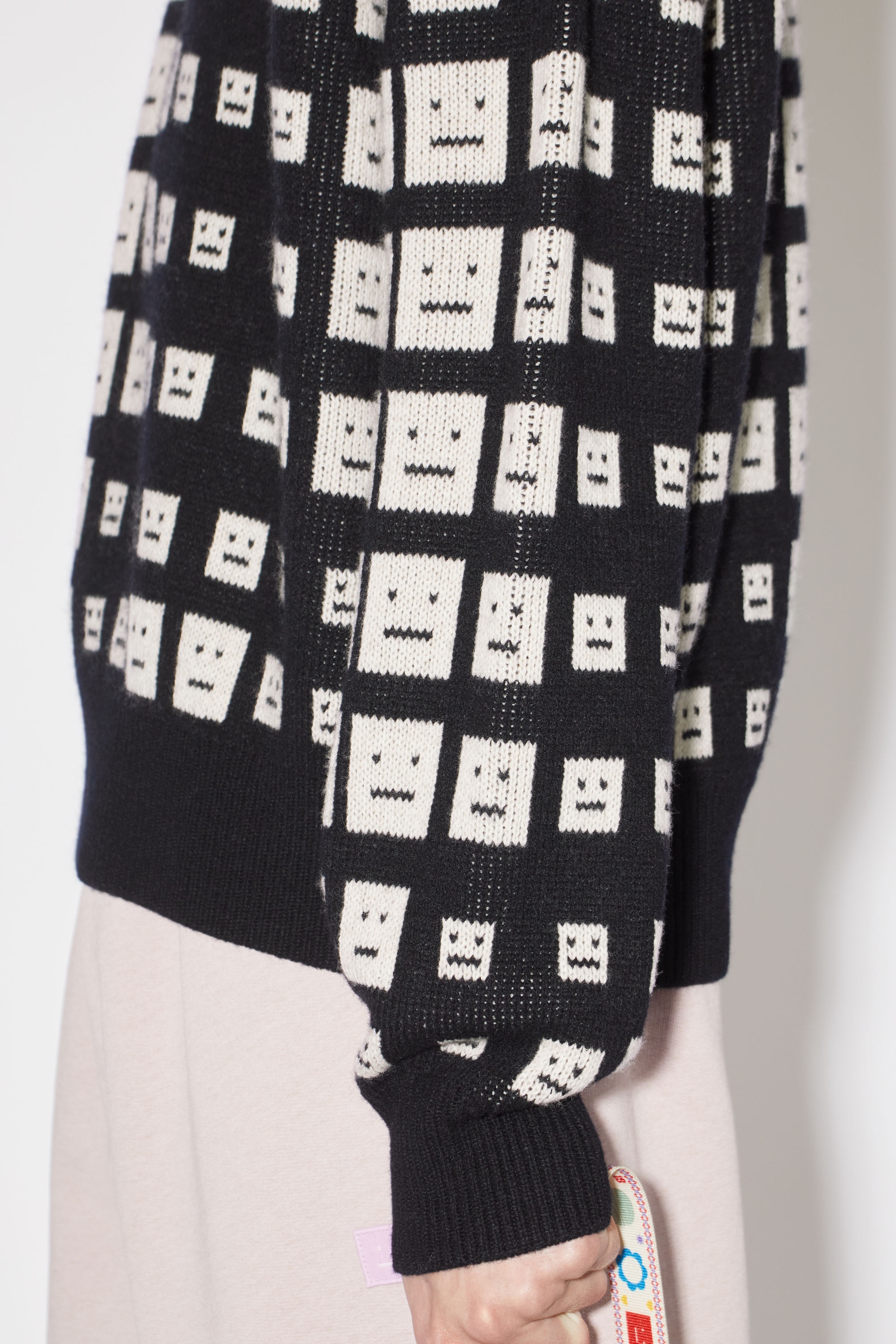 Knit sweater - Black - 4