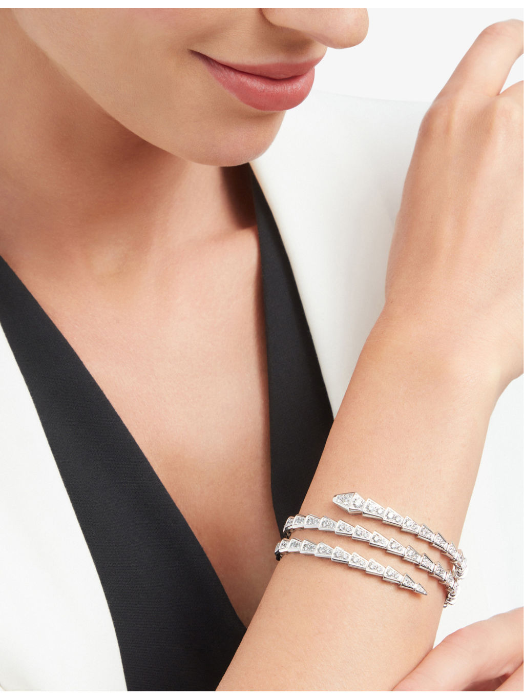 Serpenti Viper 18ct white-gold and 5.89ct brilliant-cut diamond bracelet - 4