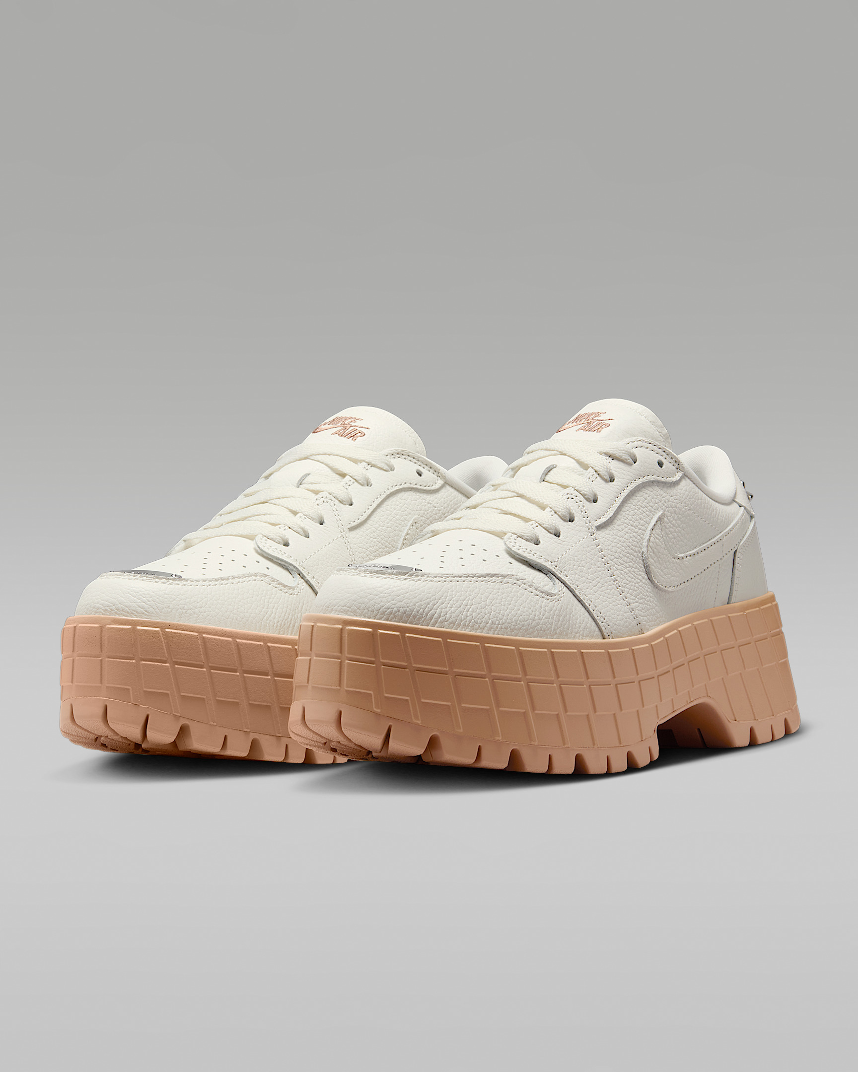 Air Jordan 1 Brooklyn Low Women's Shoes - 5
