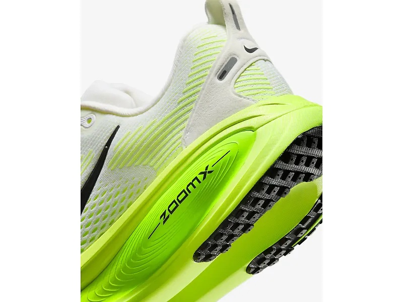 Nike Vomero 18 - 7