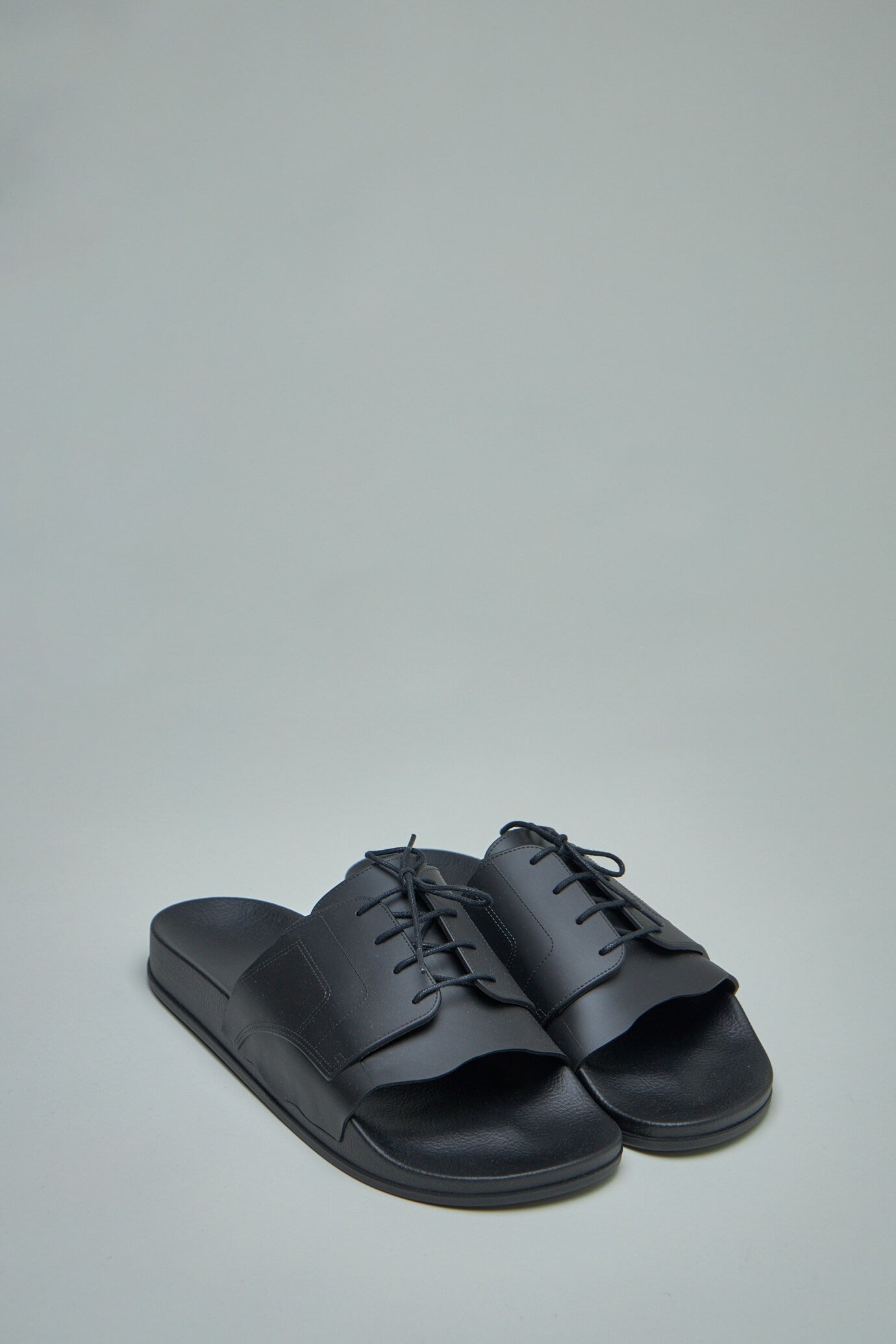 【送料&関税込】Maison Margiela Grecian Sliders MM6 Maison Margiela Numbers-motif Slides | Black | FARFETCH JO