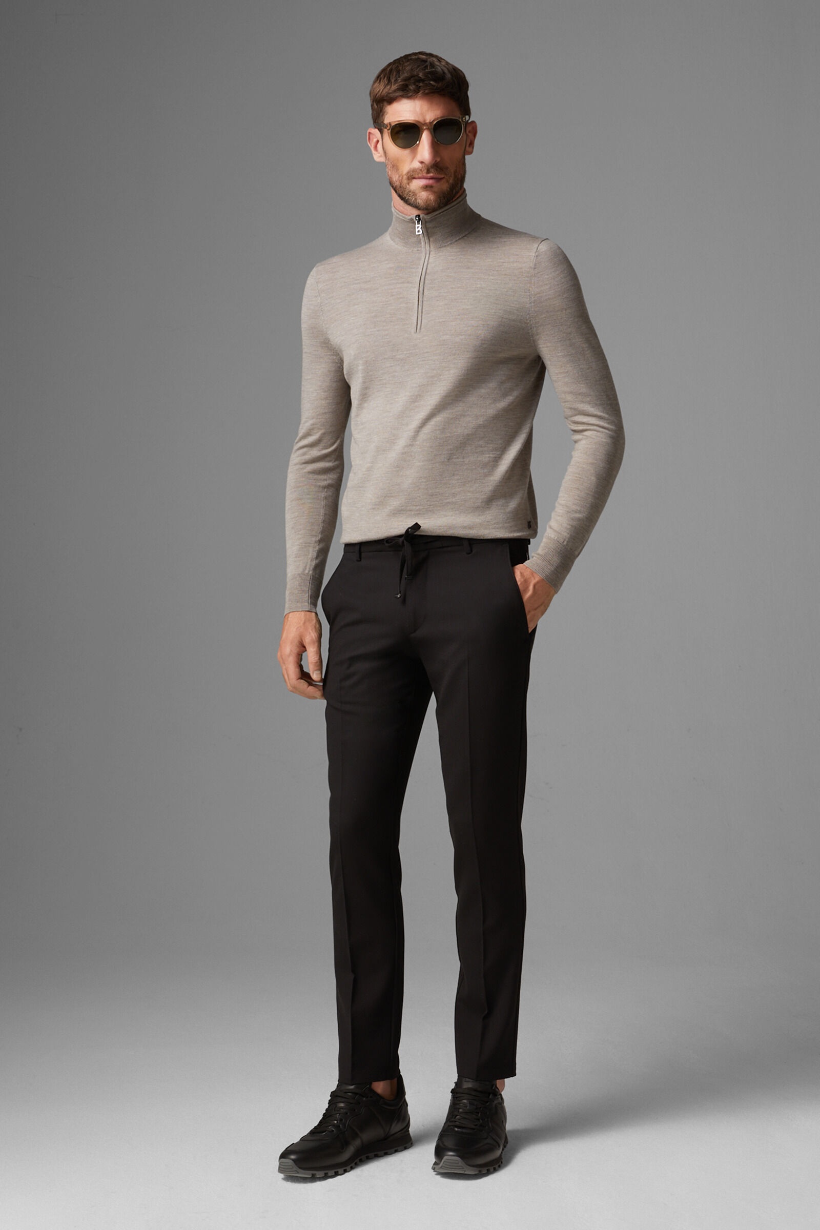 Riley Business jogging pants in Black - 4