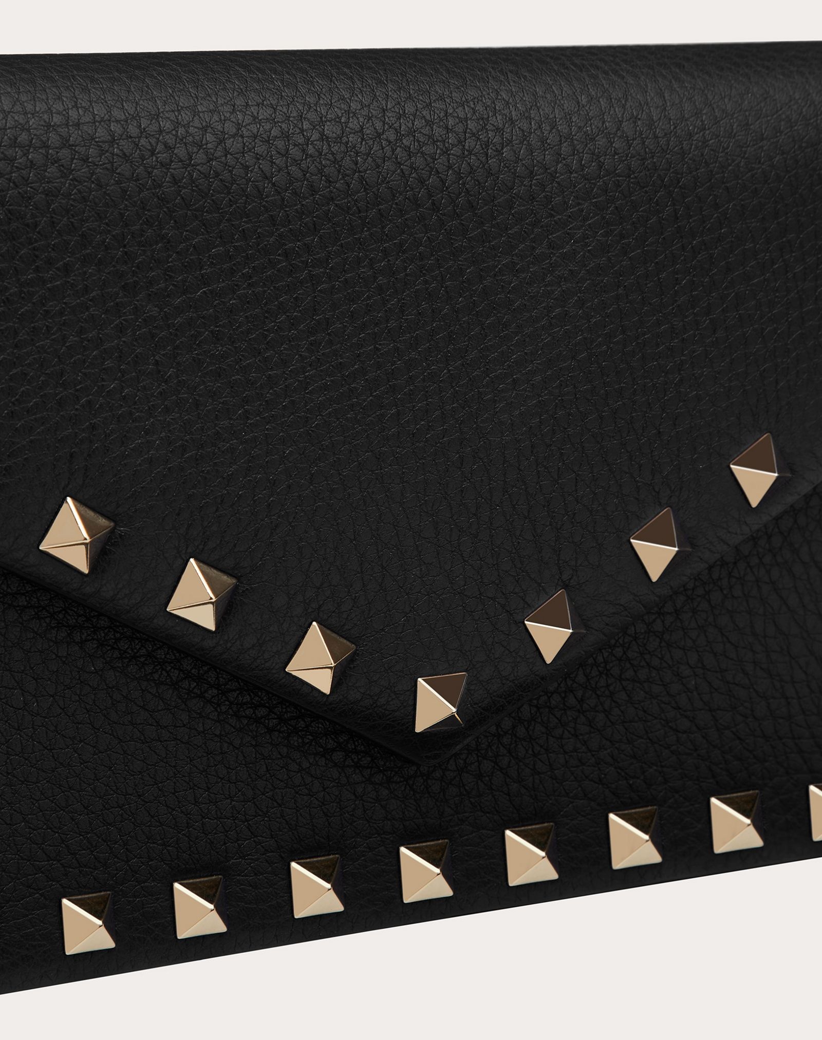 Rockstud Grainy Calfskin Chain Pouch - 2