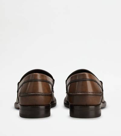 Tod's LOAFERS IN LEATHER - BROWN outlook