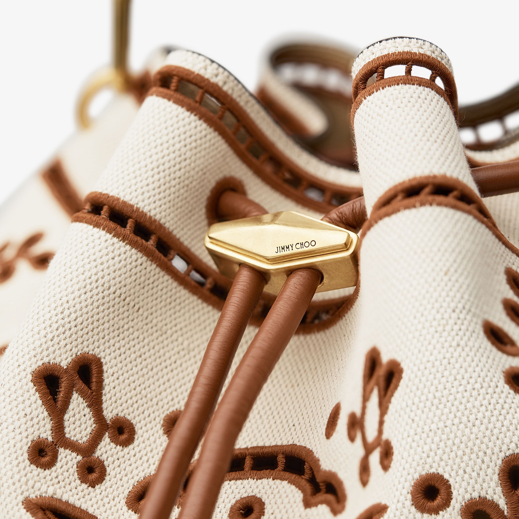 Cinch M
Canvas Shoulder Bag With Sangallo Embroidery - 3