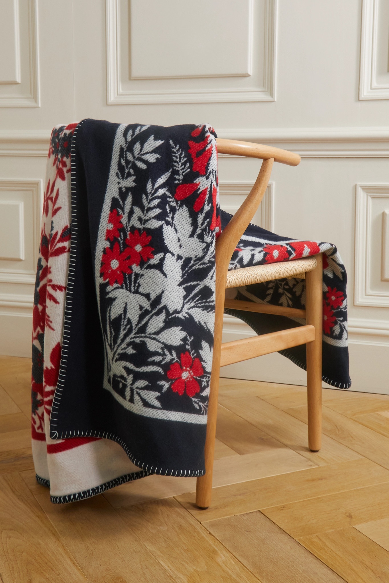 Floral-jacquard merino wool and cashmere-blend throw - 1