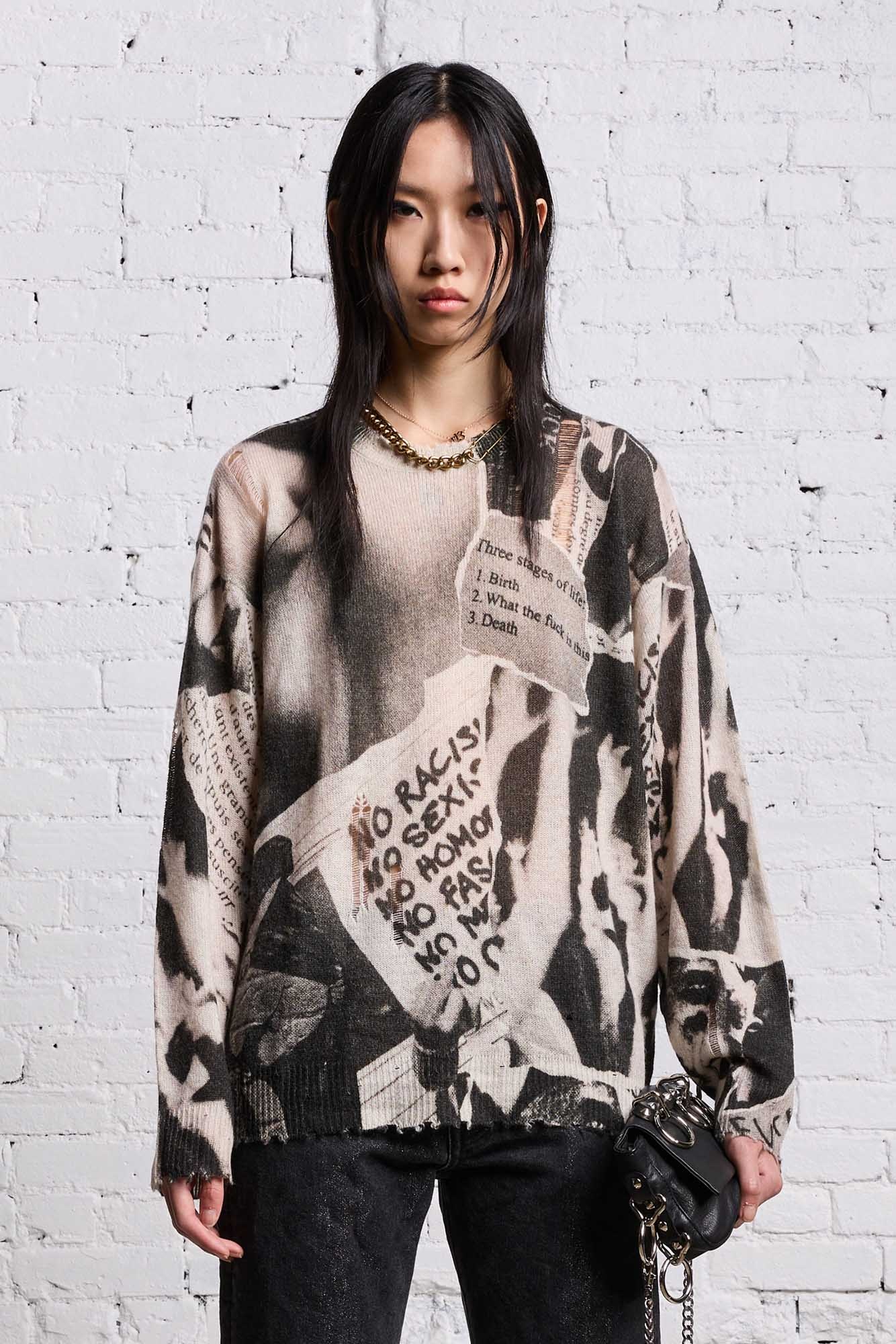 PRINTED BOYFRIEND SWEATER - NEWSPAPER - 4