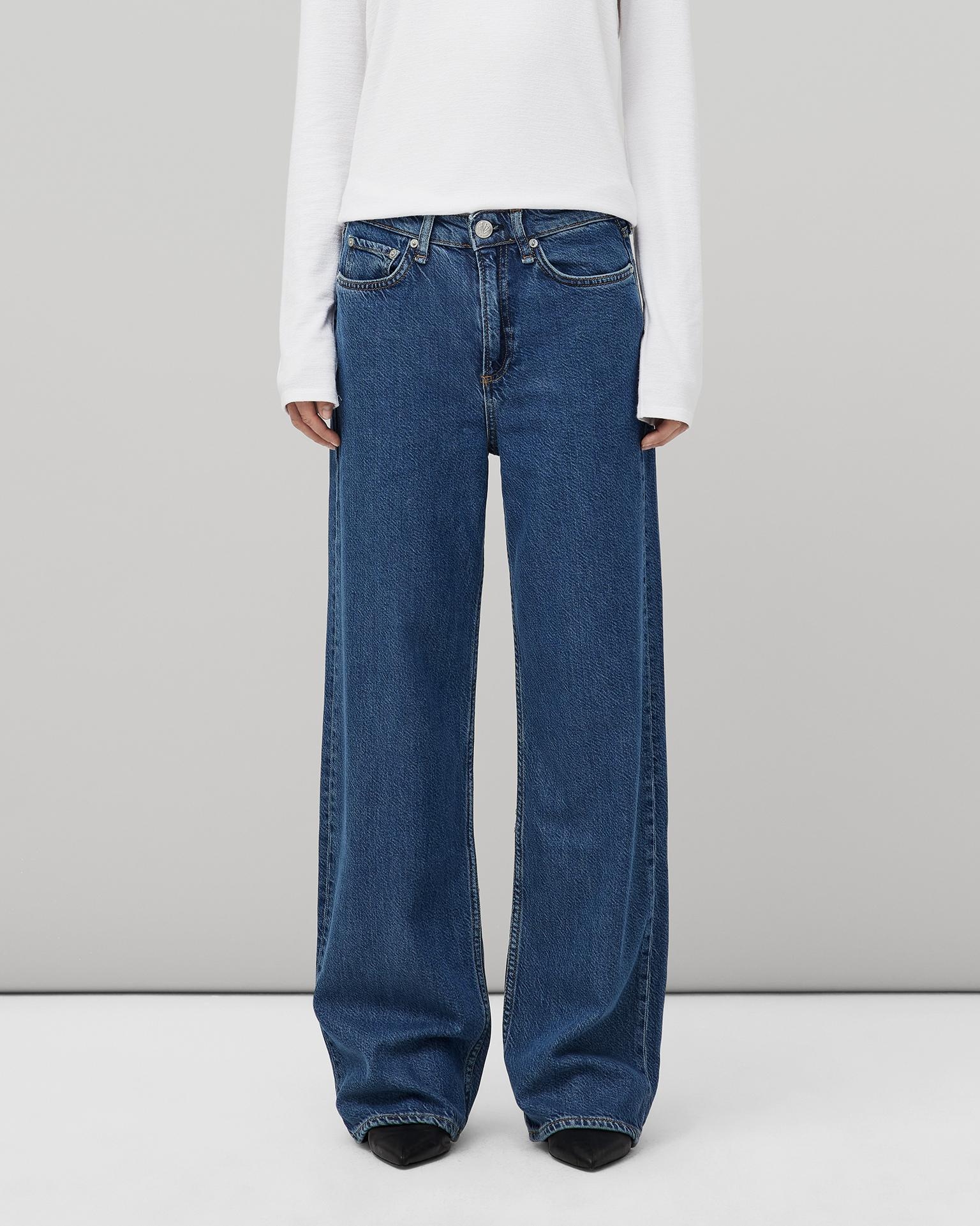Featherweight Logan Wide-Leg - Lily
Mid-Rise Featherweight Jean - 6