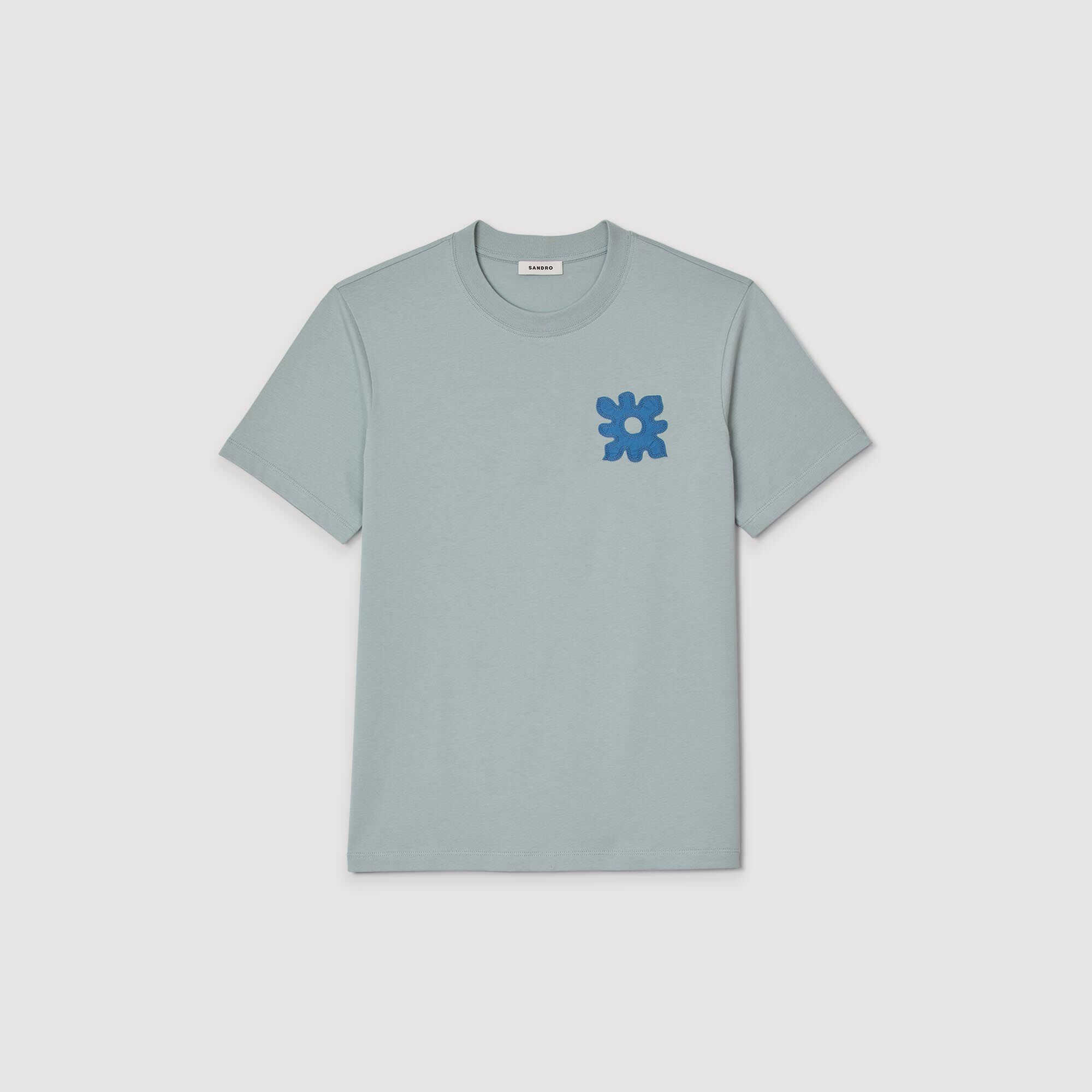 T-SHIRT WITH FLOWER DETAIL - 6