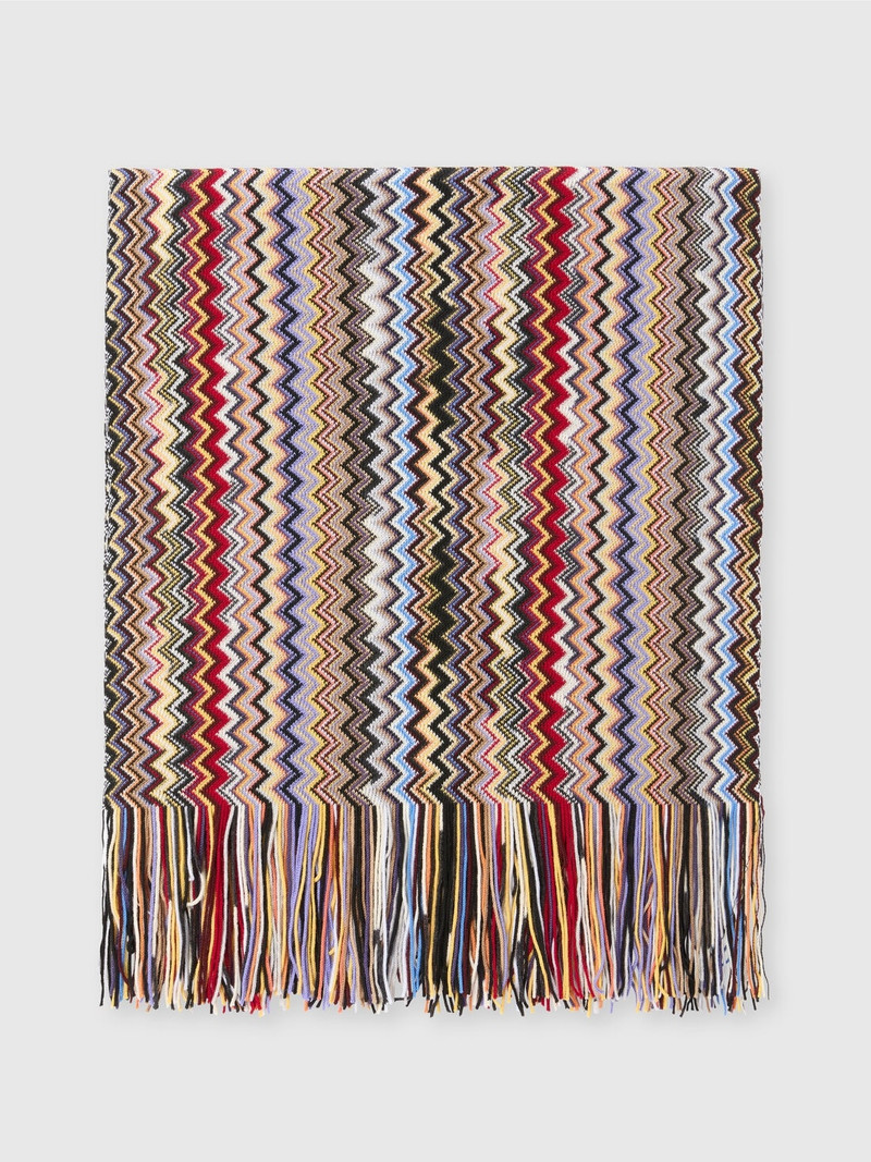 Slub knit shawl with fringes 1