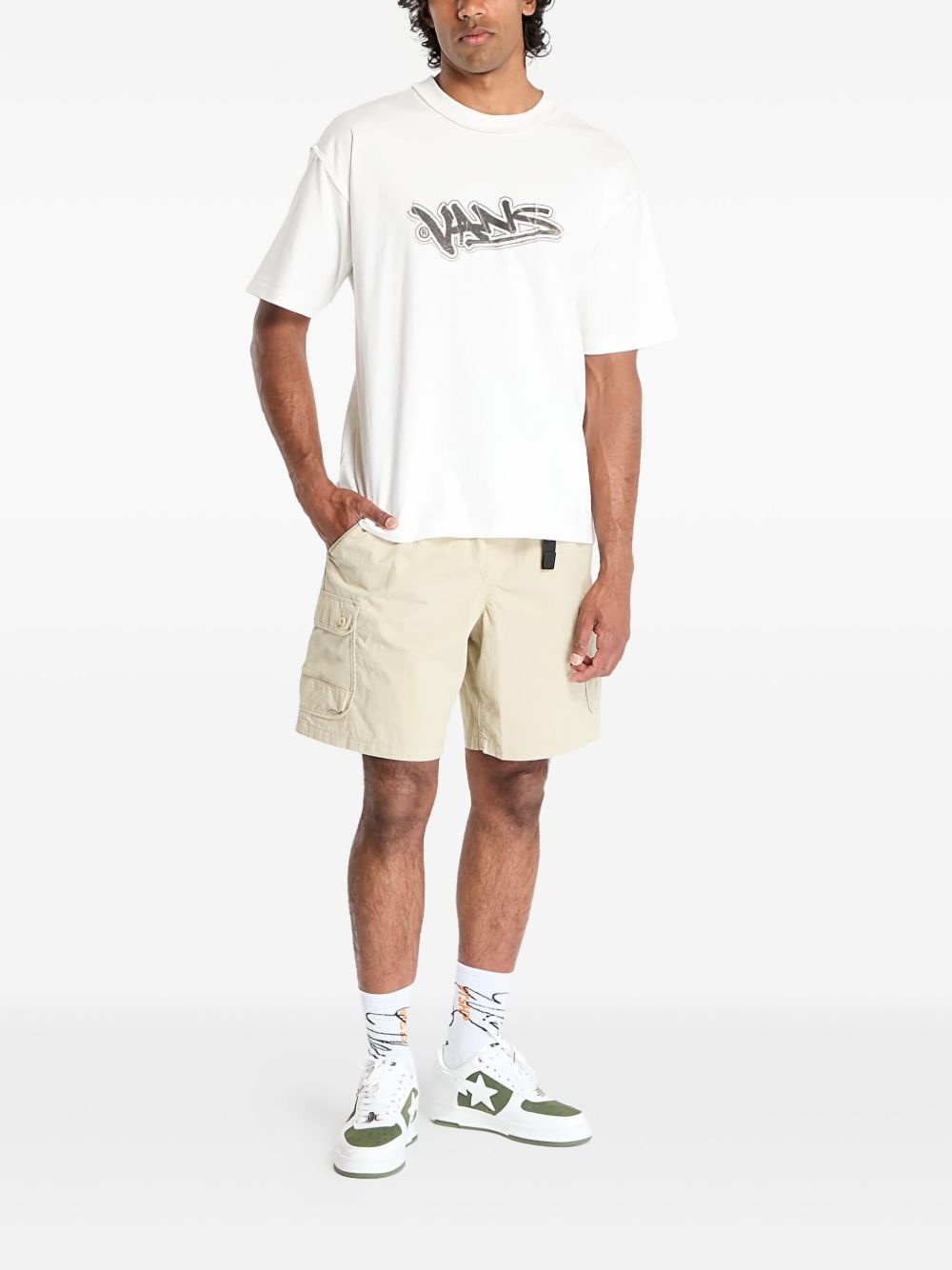 graphic-print T-shirt - 2