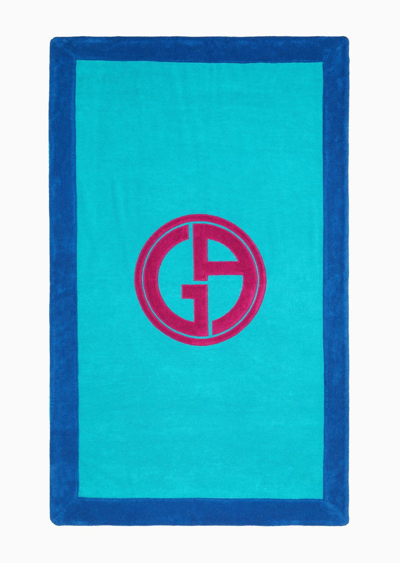 Two-toned beach towel with jacquard logo 1