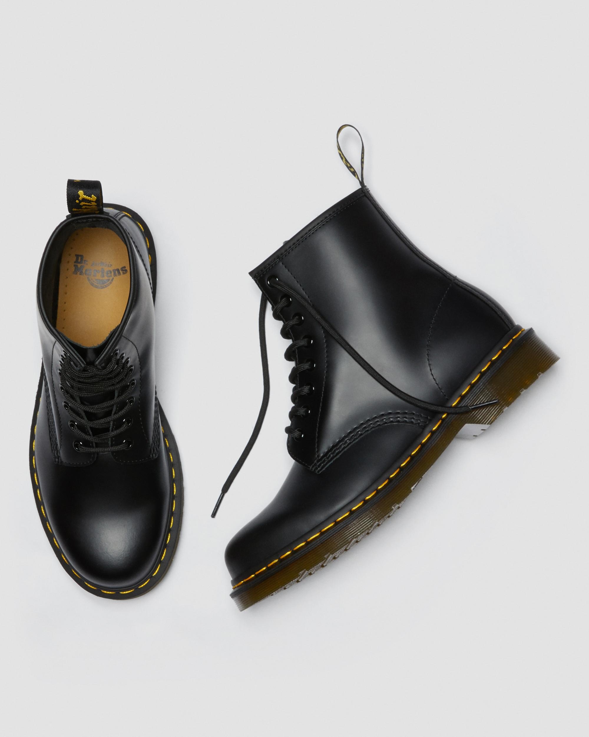 1460 Smooth Leather Lace Up Boots - 10