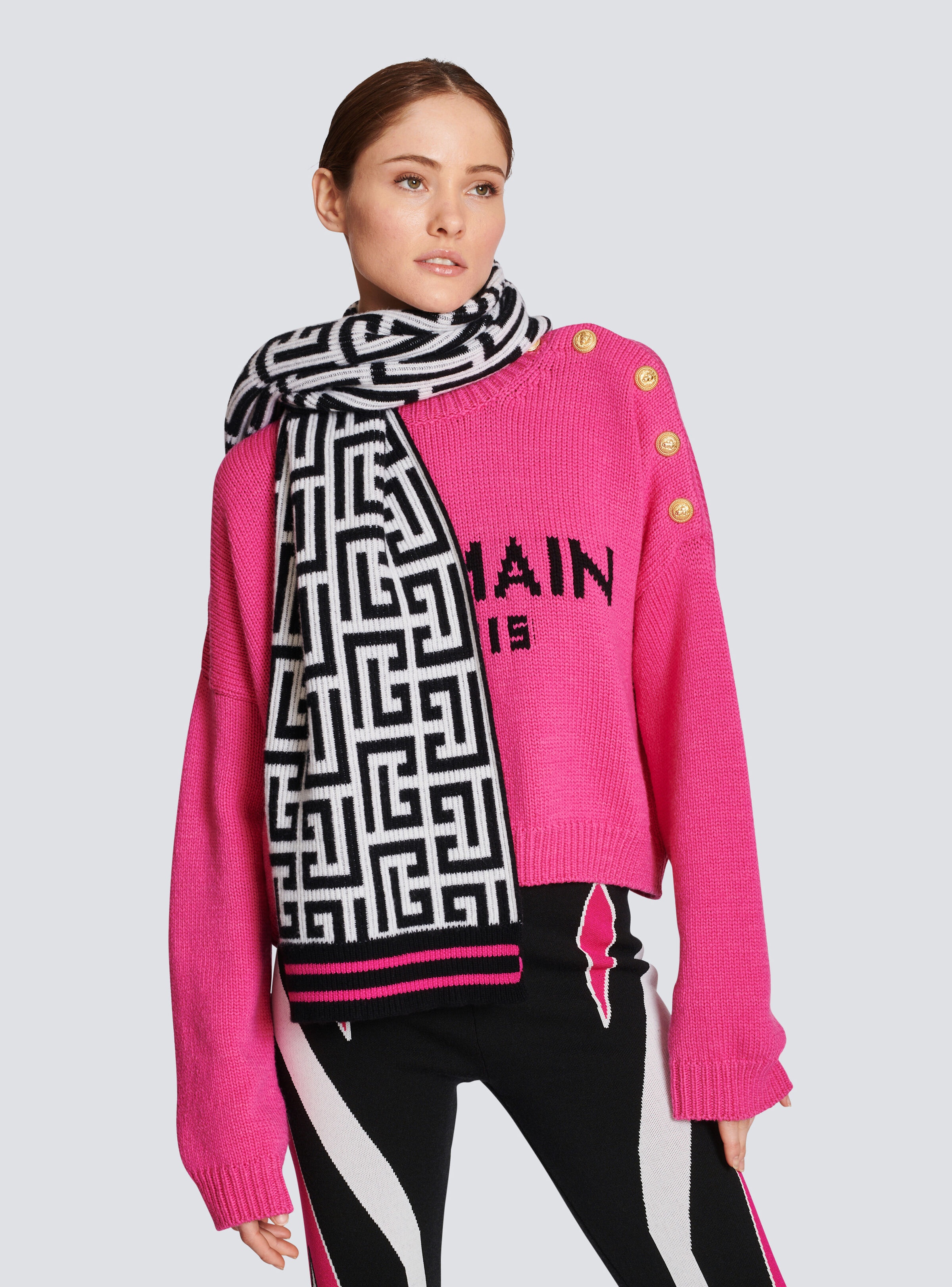 Wool scarf with large Balmain monogram - 2