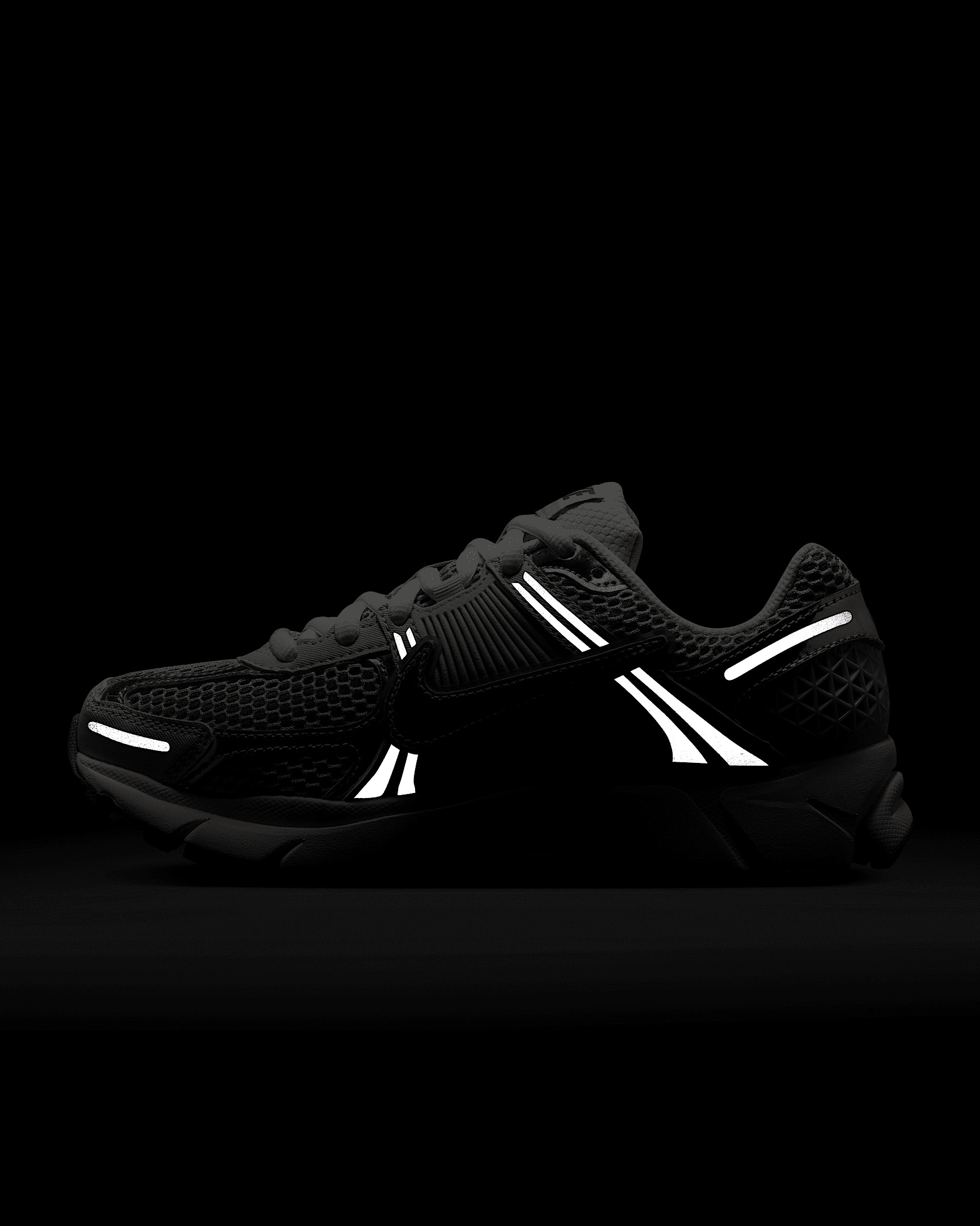 Nike Zoom Vomero 5 Women's Shoes - 11