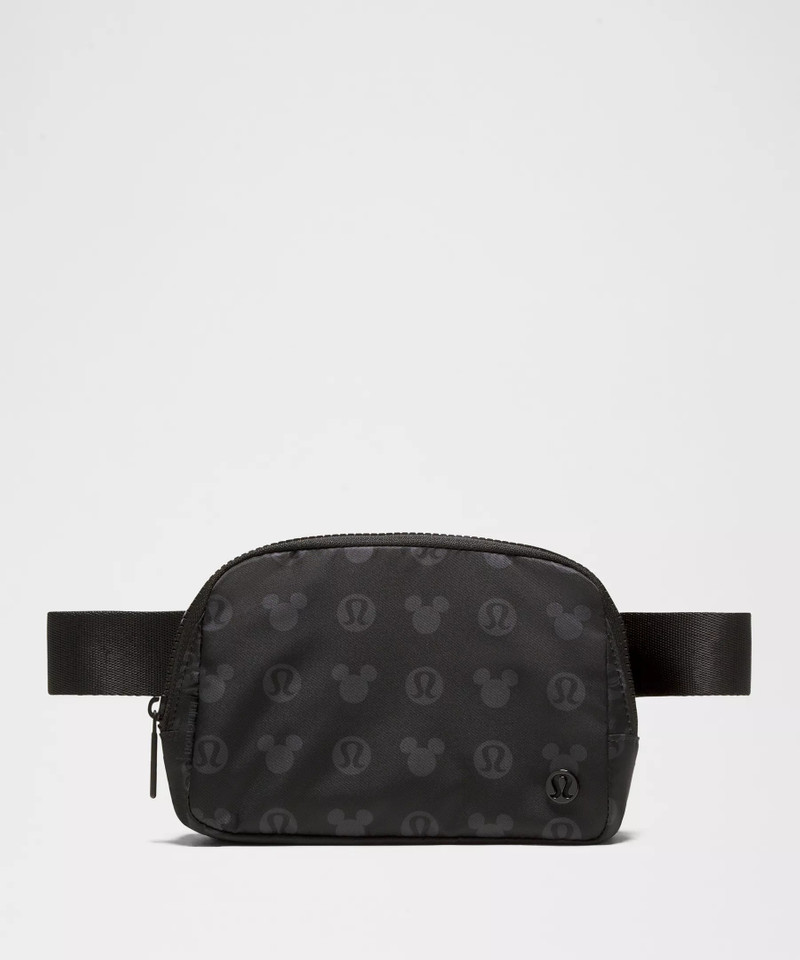 Disney x lululemon *Everywhere Belt Bag 1L Mickey and Logo Print 1