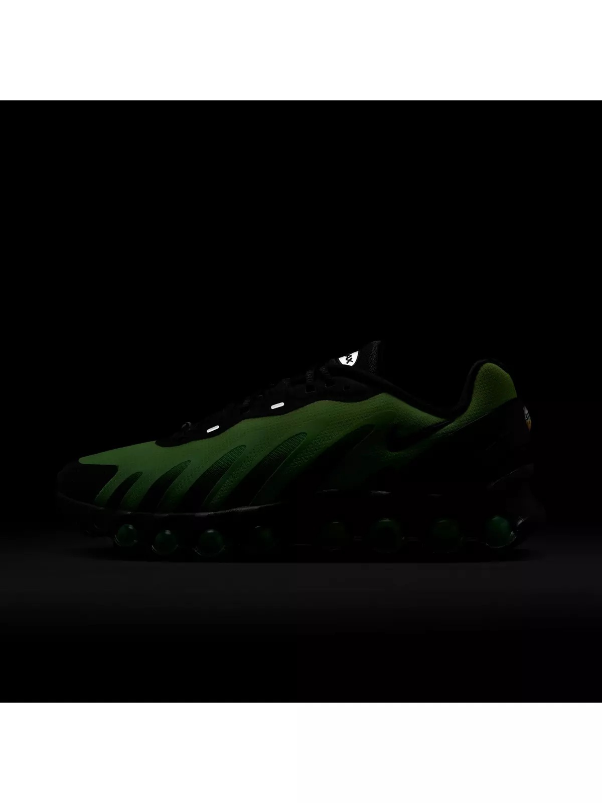 Air Max Dn8 "Volt" Men's Shoe - 6