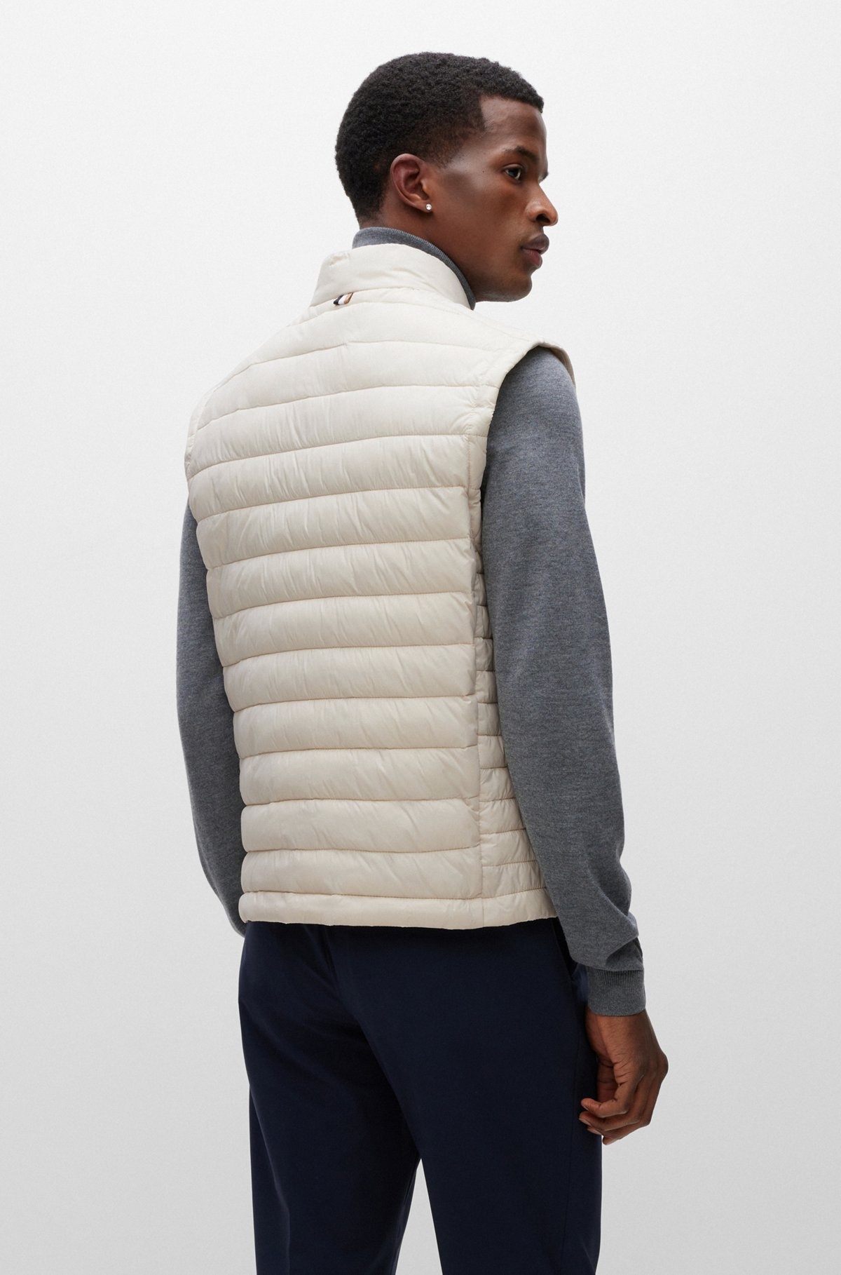 PACKABLE GILET WITH TONAL LOGO - 4