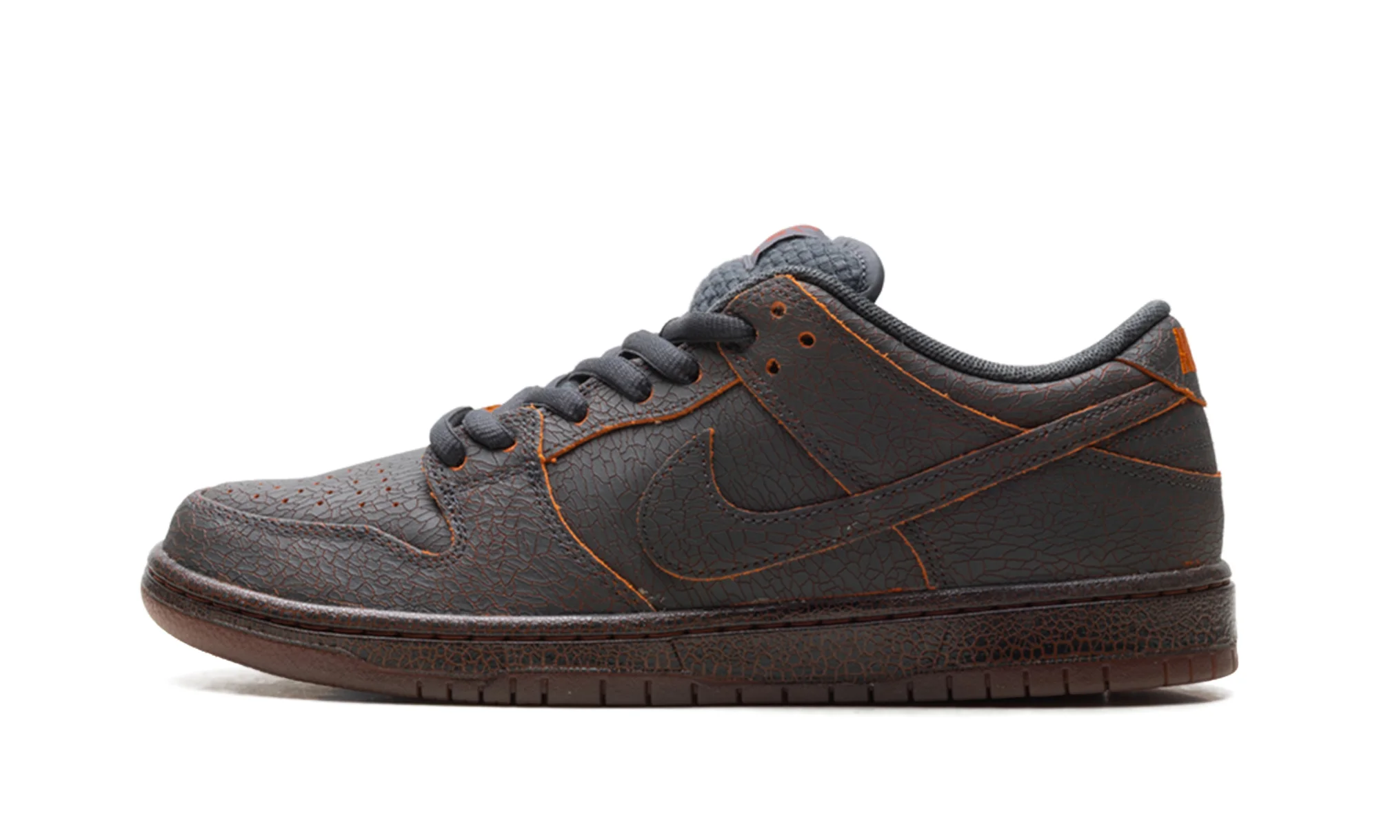 Dunk SB Low "Krampus" HV1668 001 - 1