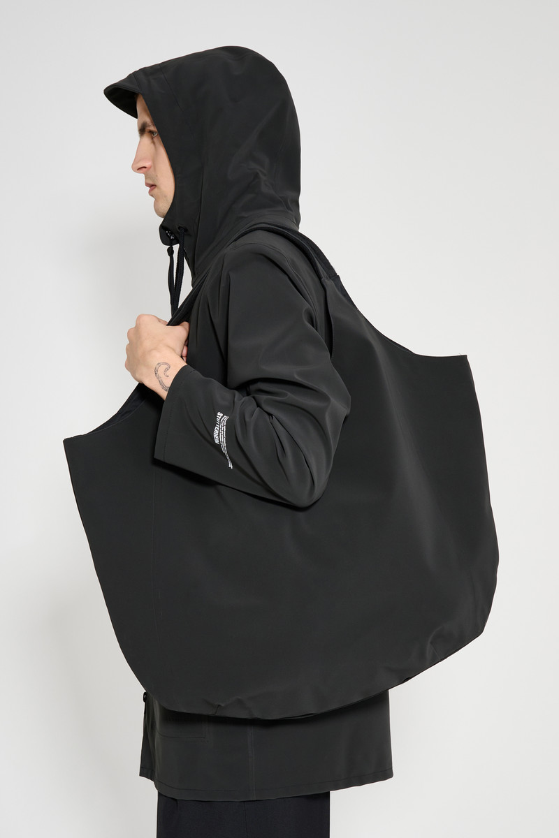 Stutterheim Svea Puffer Bag Matte Black outlook