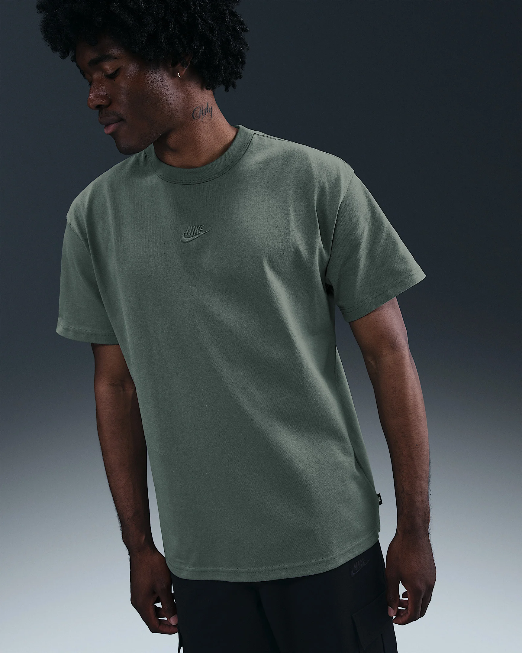 Nike Sportswear Premium Essentials Men's T-Shirt - 1