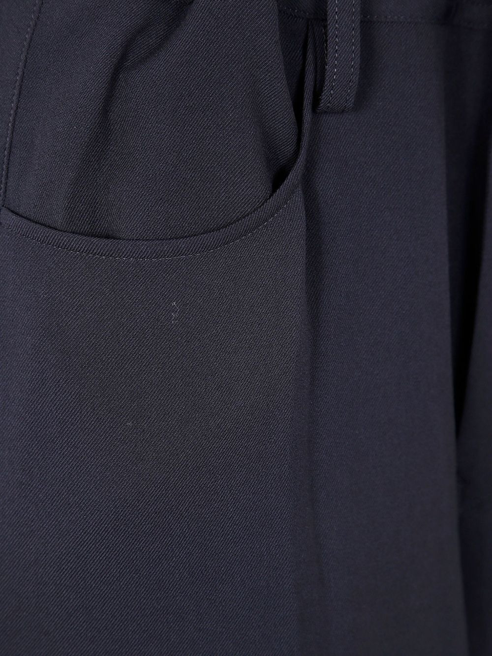 button-fastening trousers - 3