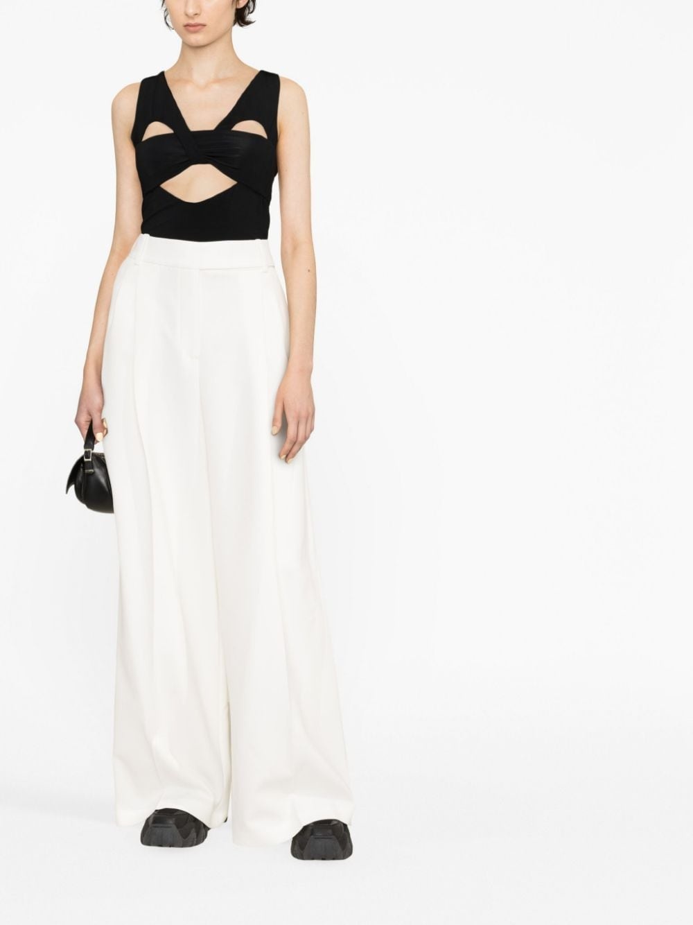 cut out-heart sleeveless top - 2