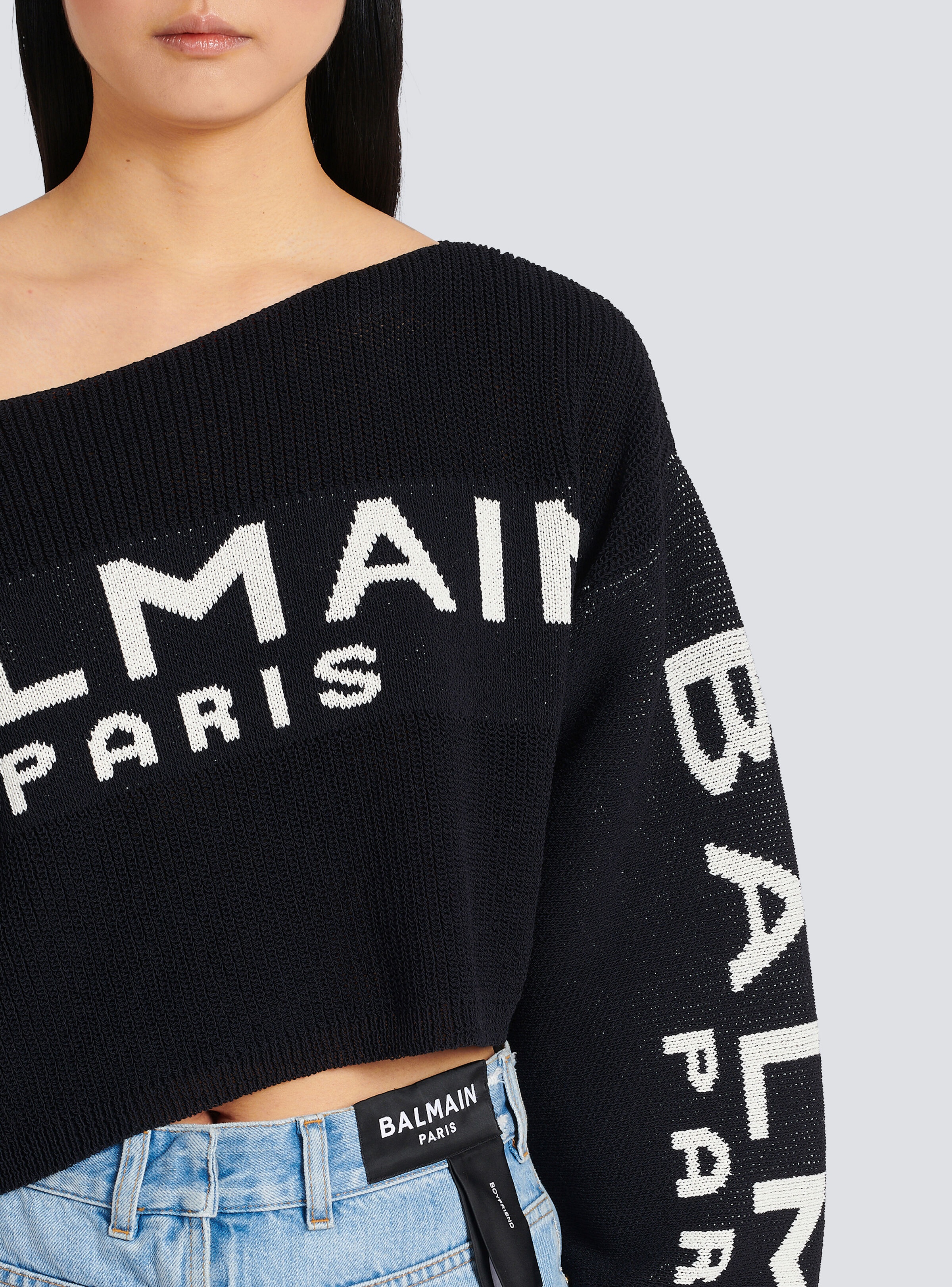 Cropped knit sweater with graffiti Balmain logo print - 7