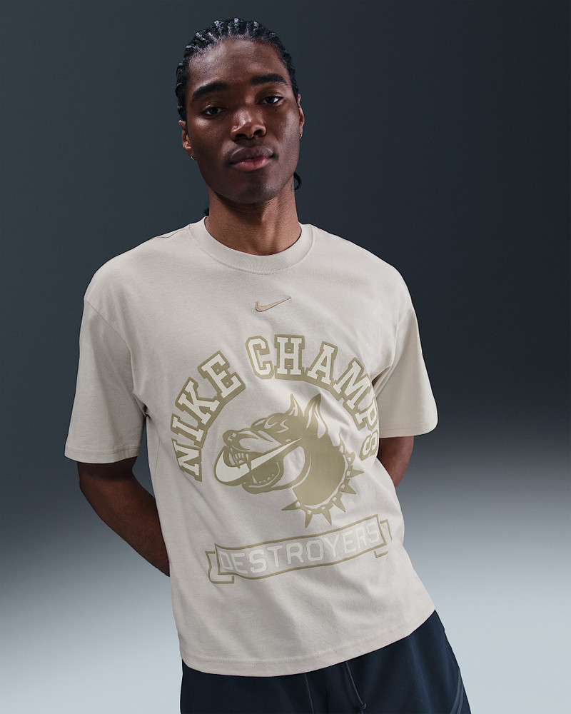Nike Sportswear Men's T-Shirt - 1