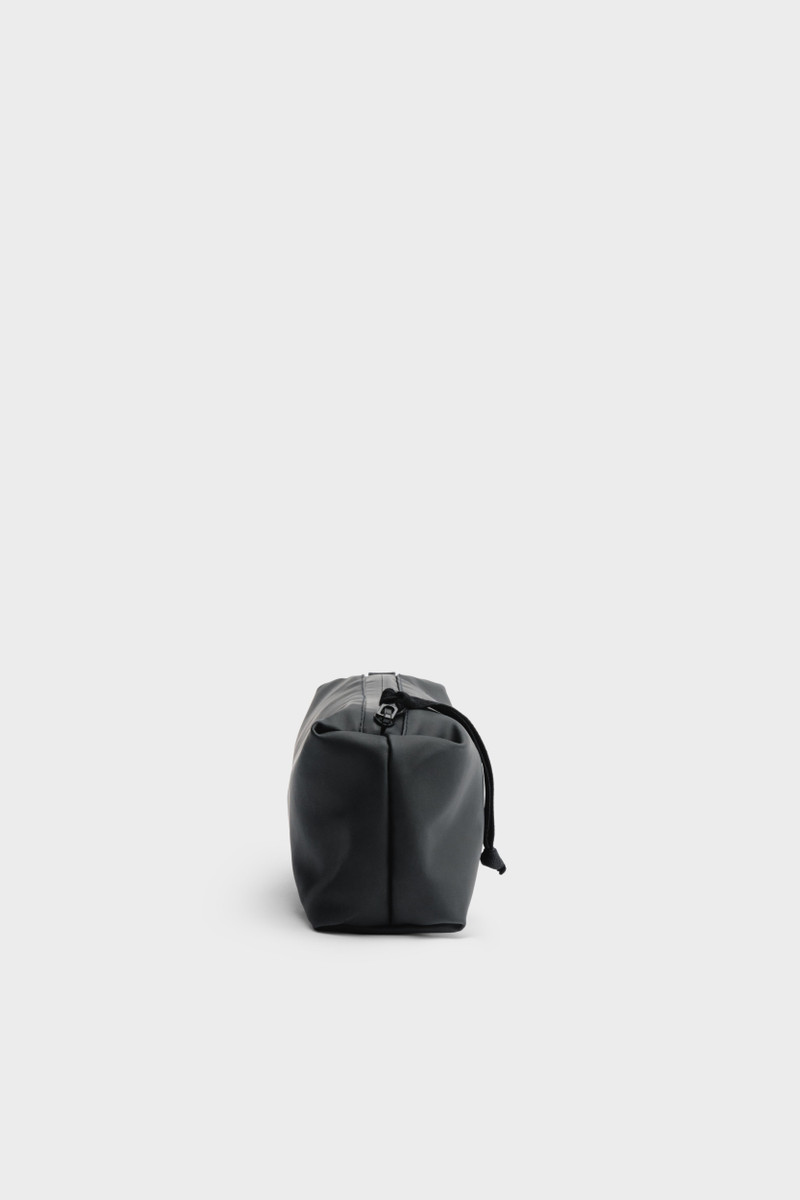 Stutterheim Container Small Wash Bag Black outlook