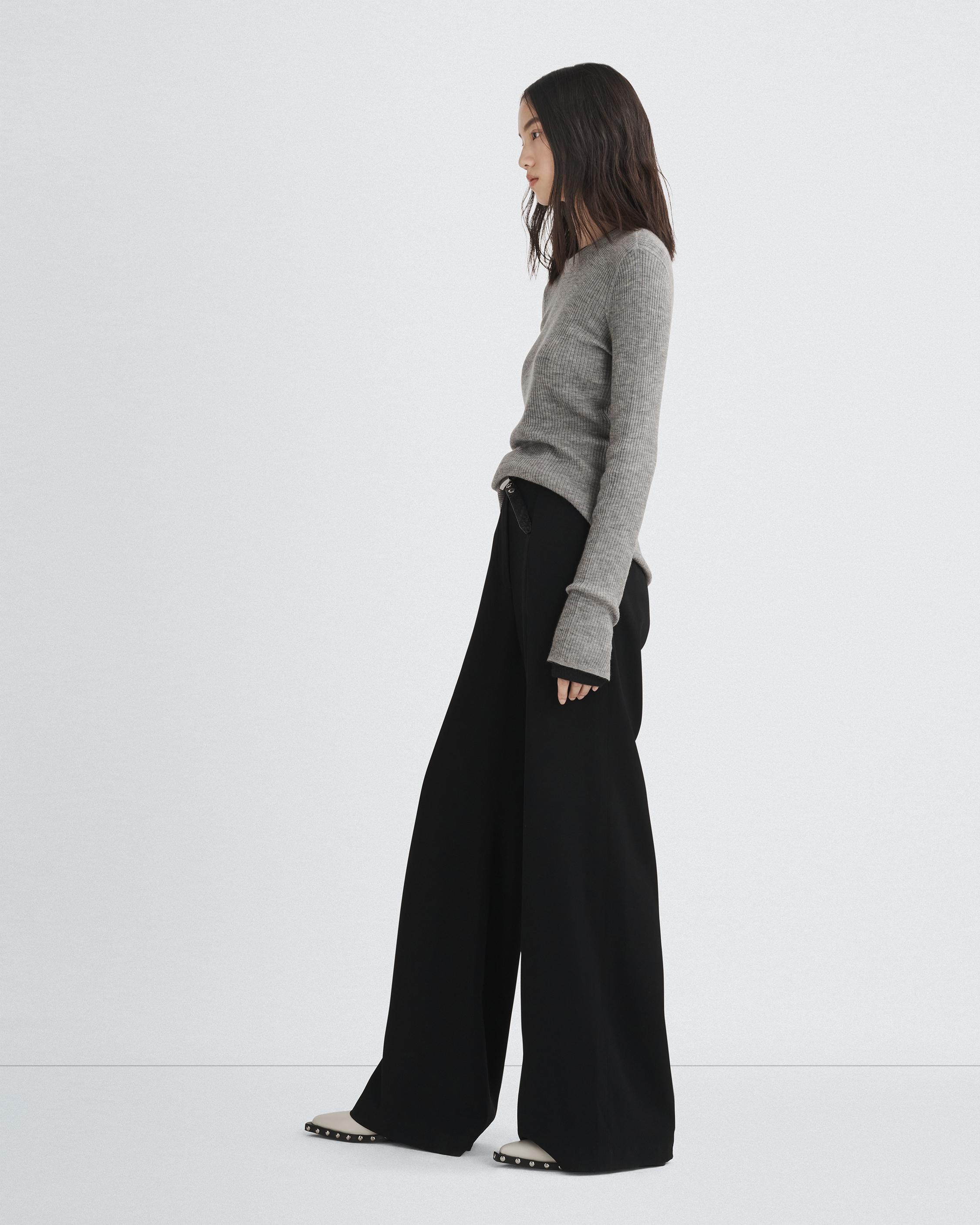 Mandee Ribbed Cashmere Crew
Slim Fit Sweater - 4
