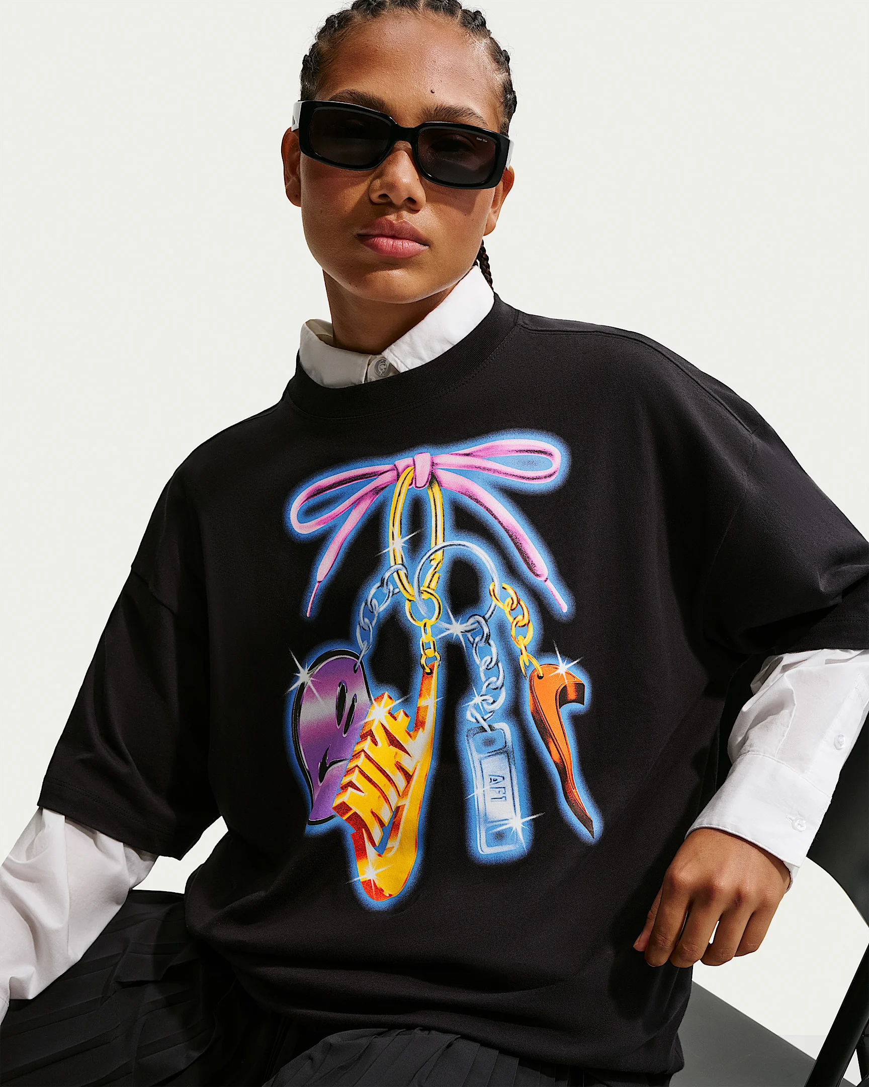 Nike Sportswear Classic Women's Oversized T-Shirt - 1