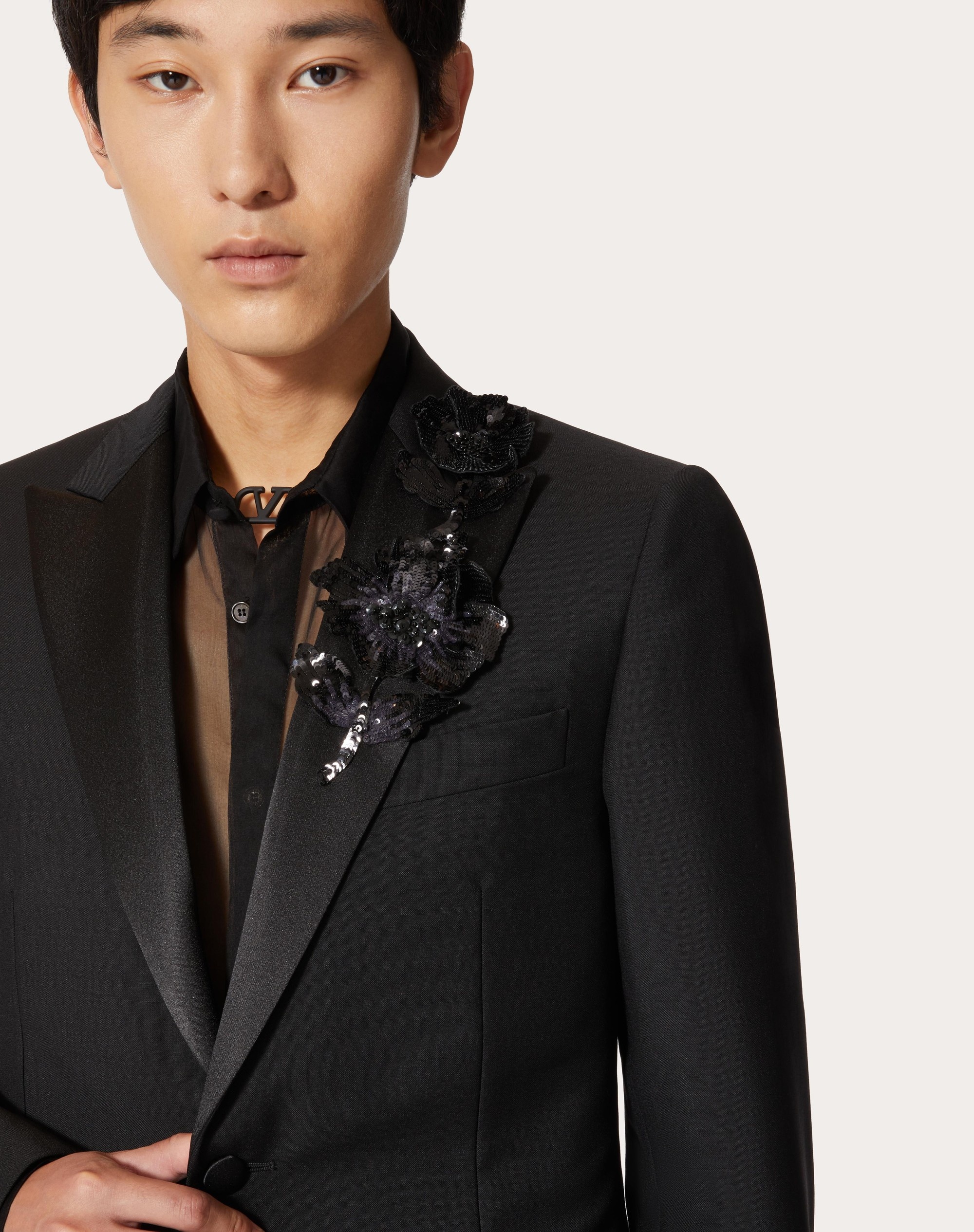 WOOL TUXEDO WITH EMBROIDERED FLORAL PATCH - 5