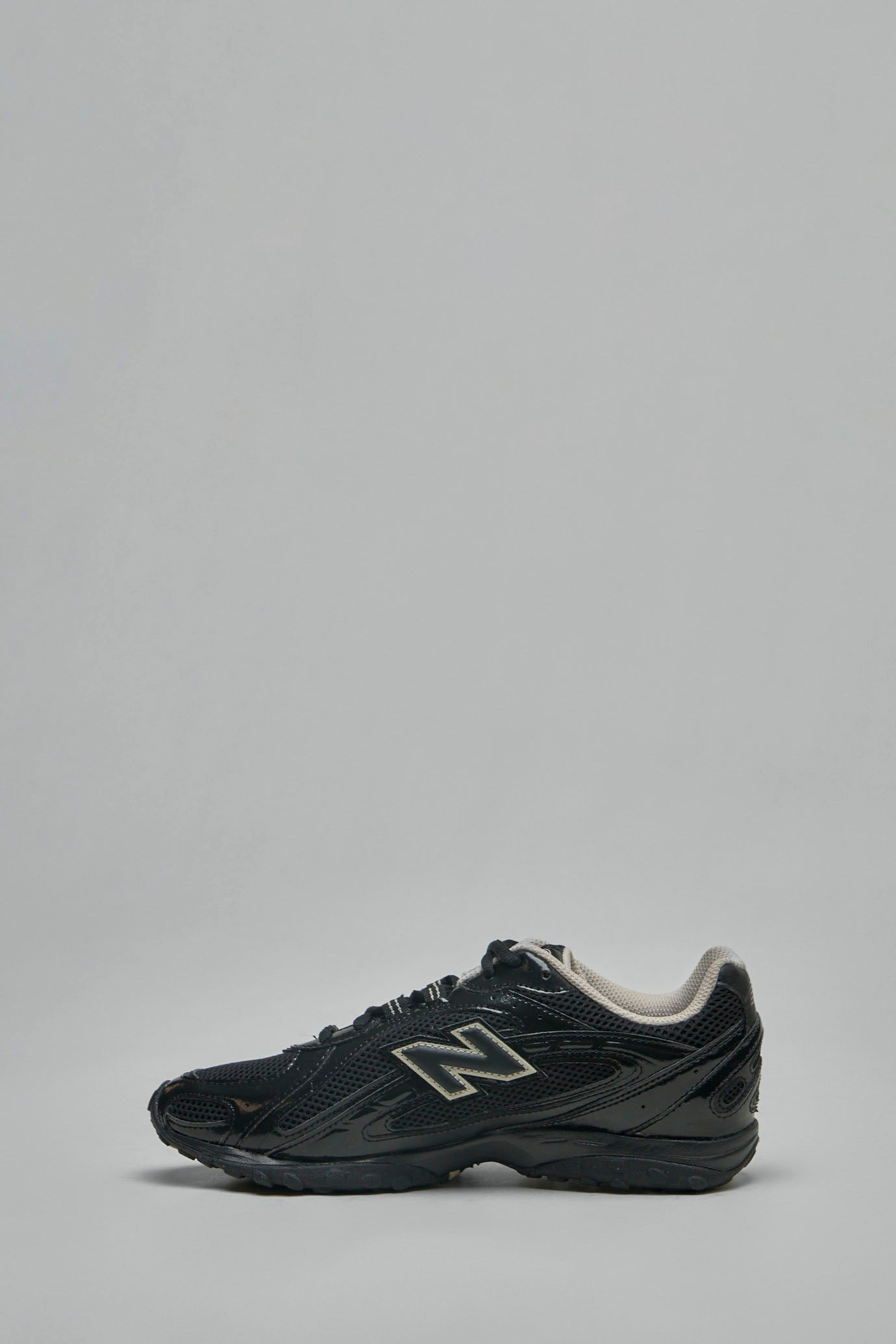 204L Low-Profile Running Sneaker - 3