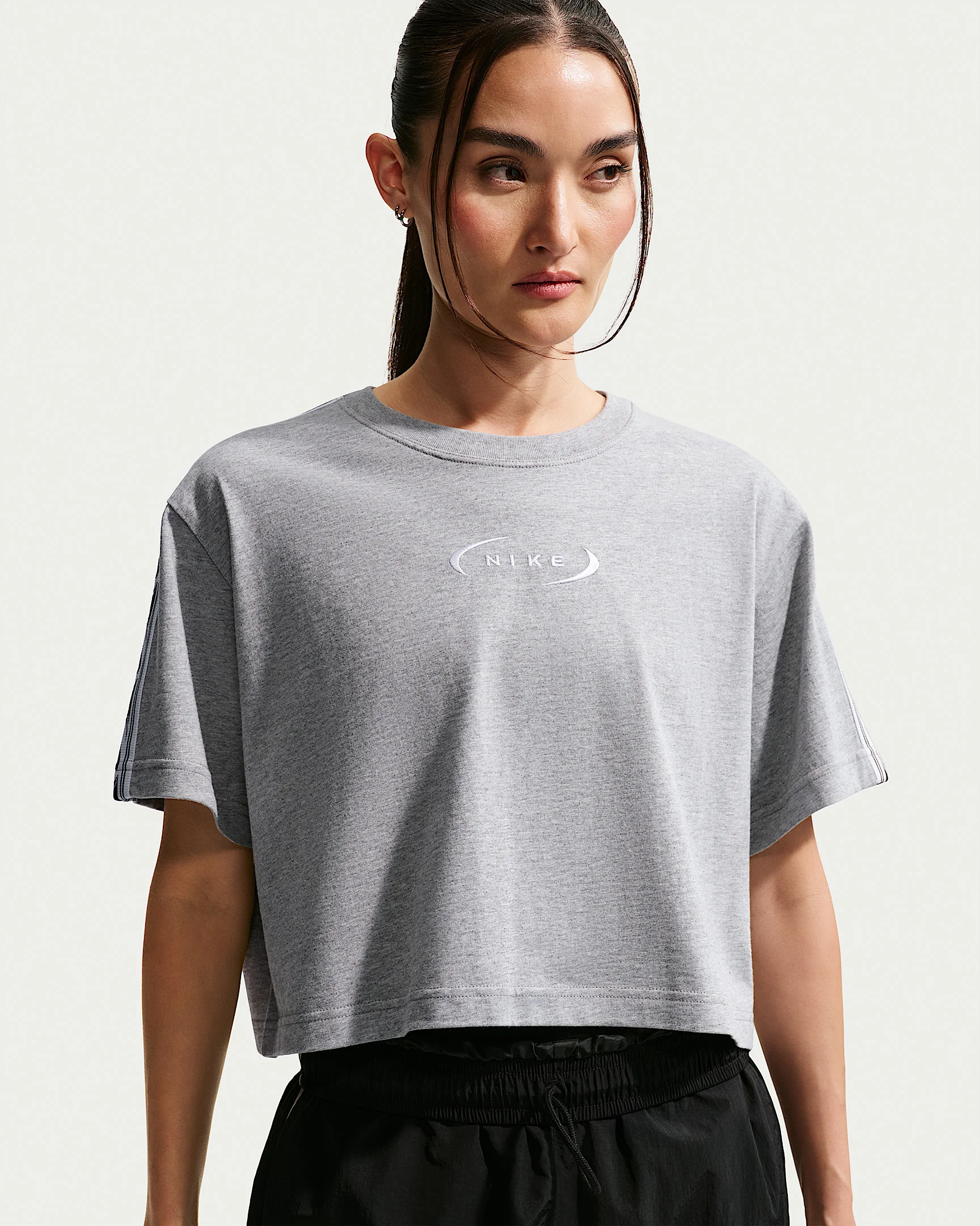 Nike Sportswear Classic Women's Loose Cropped T-Shirt - 1