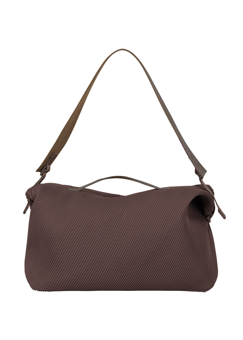 PLEATS TRAVEL BAG 1
