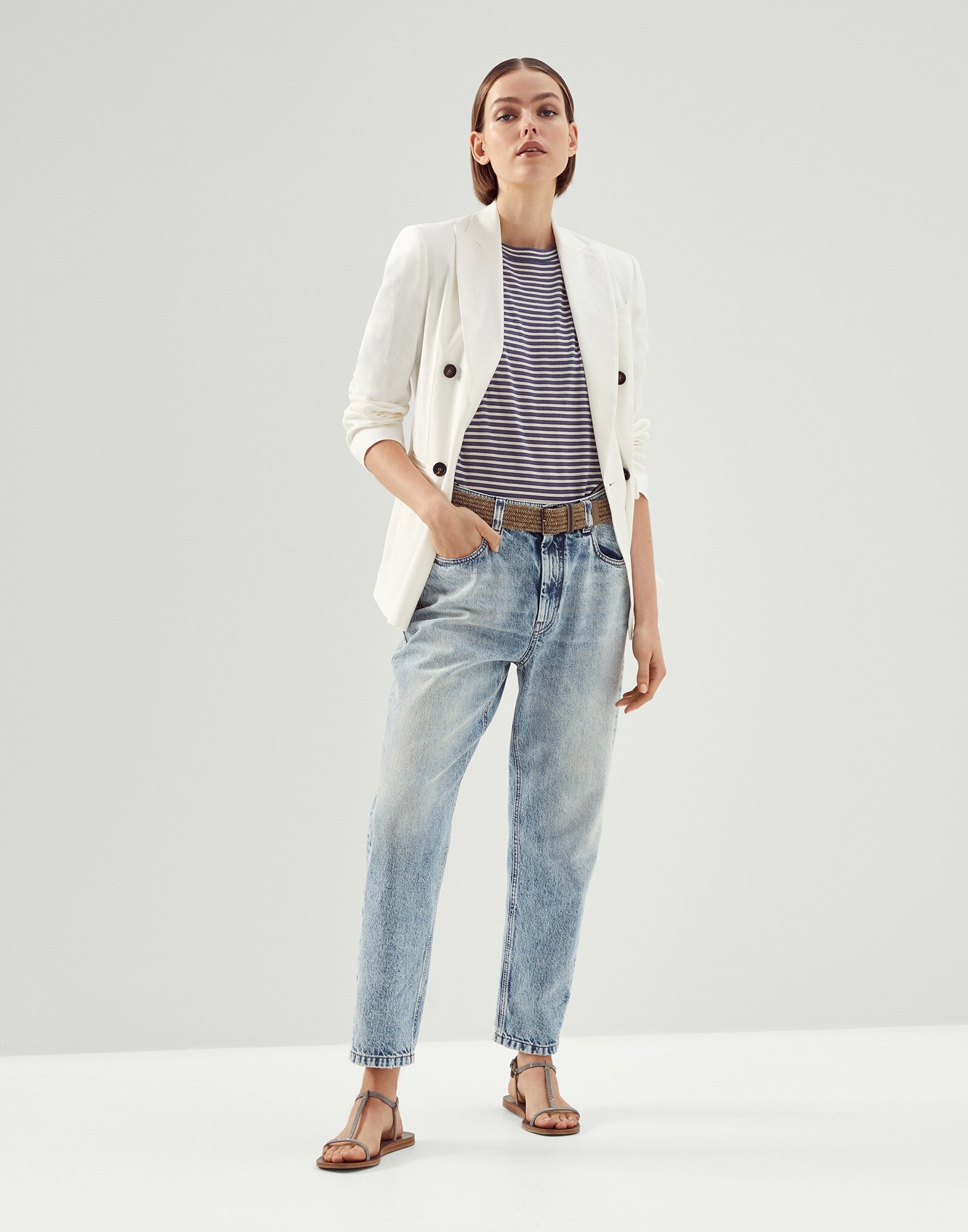 パンツ BRUNELLO CUCINELLI RETRO LOOSE DENIM TROUSERS Baggy Tapered trousers for Woman in Light Denim | Brunello