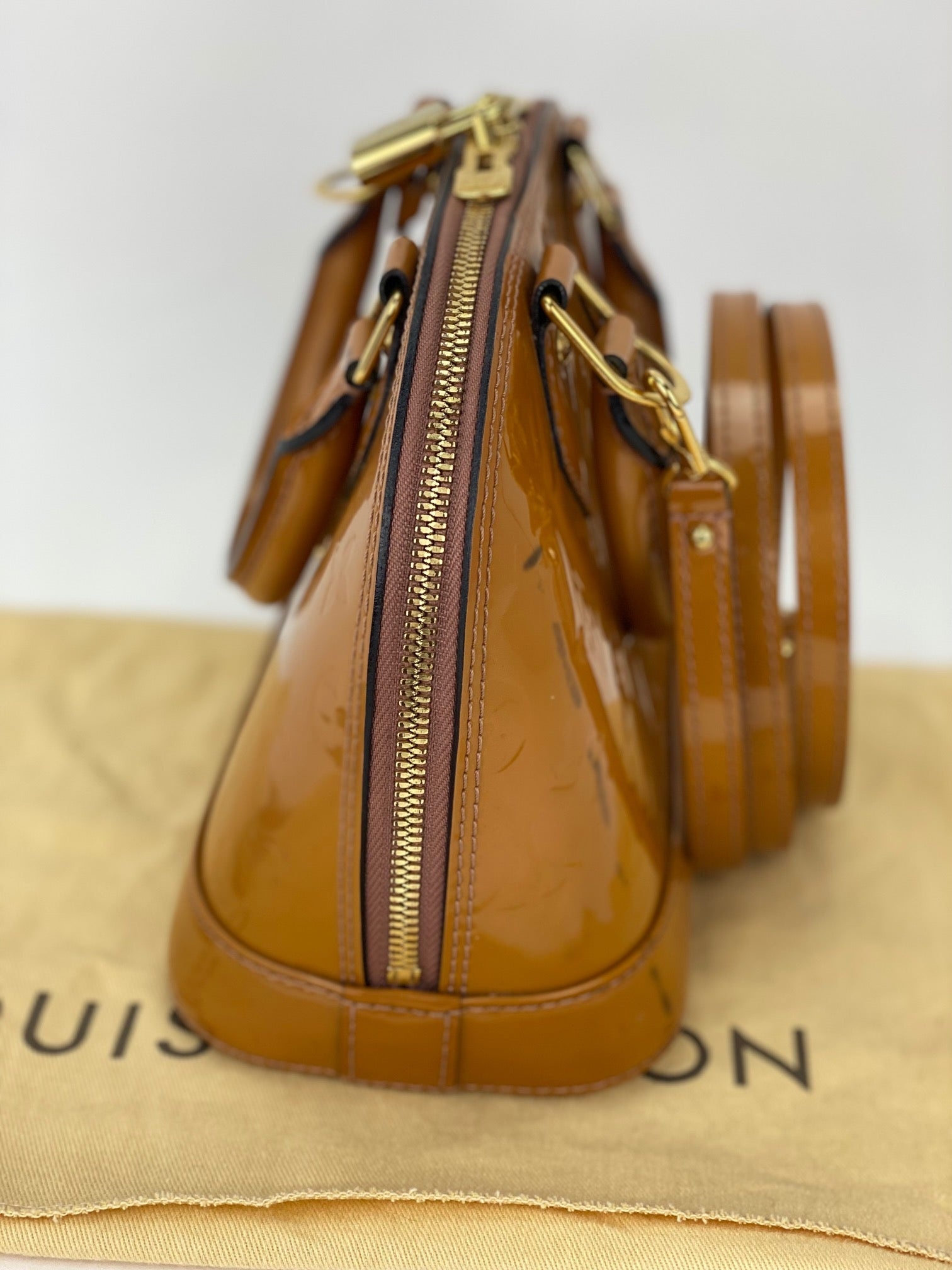 LOUIS VUITTON Monogram Vernis Alma BB Rose Velours M91585 Hand Shoulder Bag Pre owned - 5